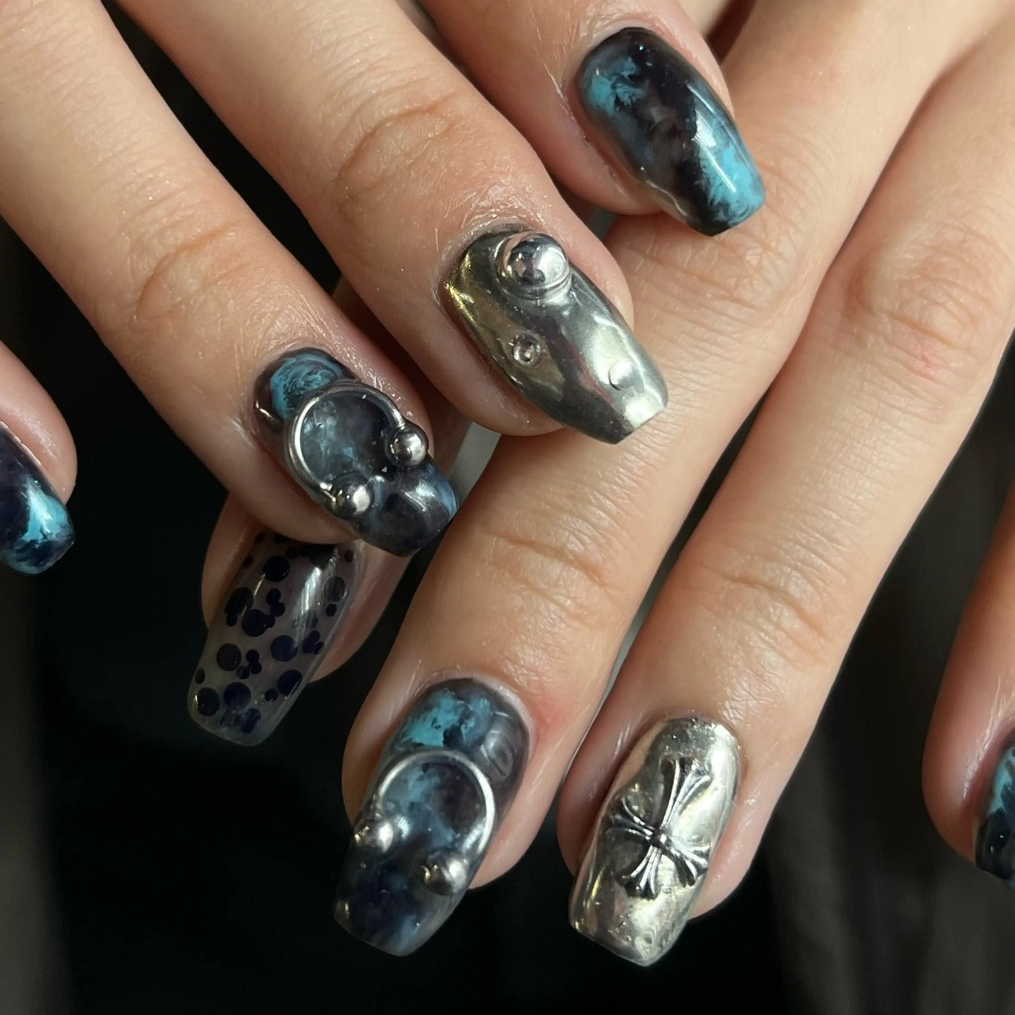 ネイル ハンドネイル Hata nail 🎀個性派ニュアンスのネイルデザイン