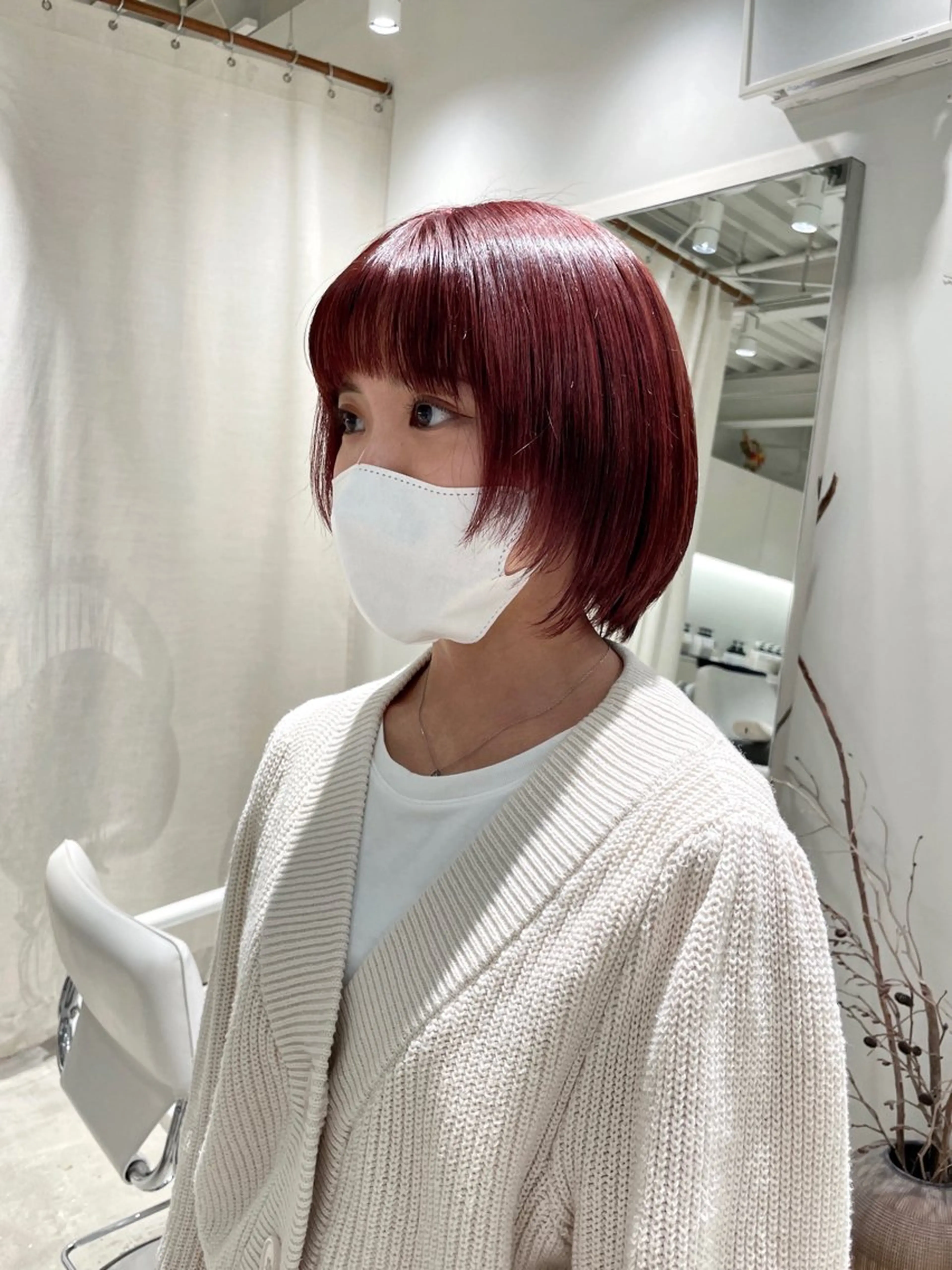 ショート カラー ヘアカラー 林 千聖のヘアスタイル