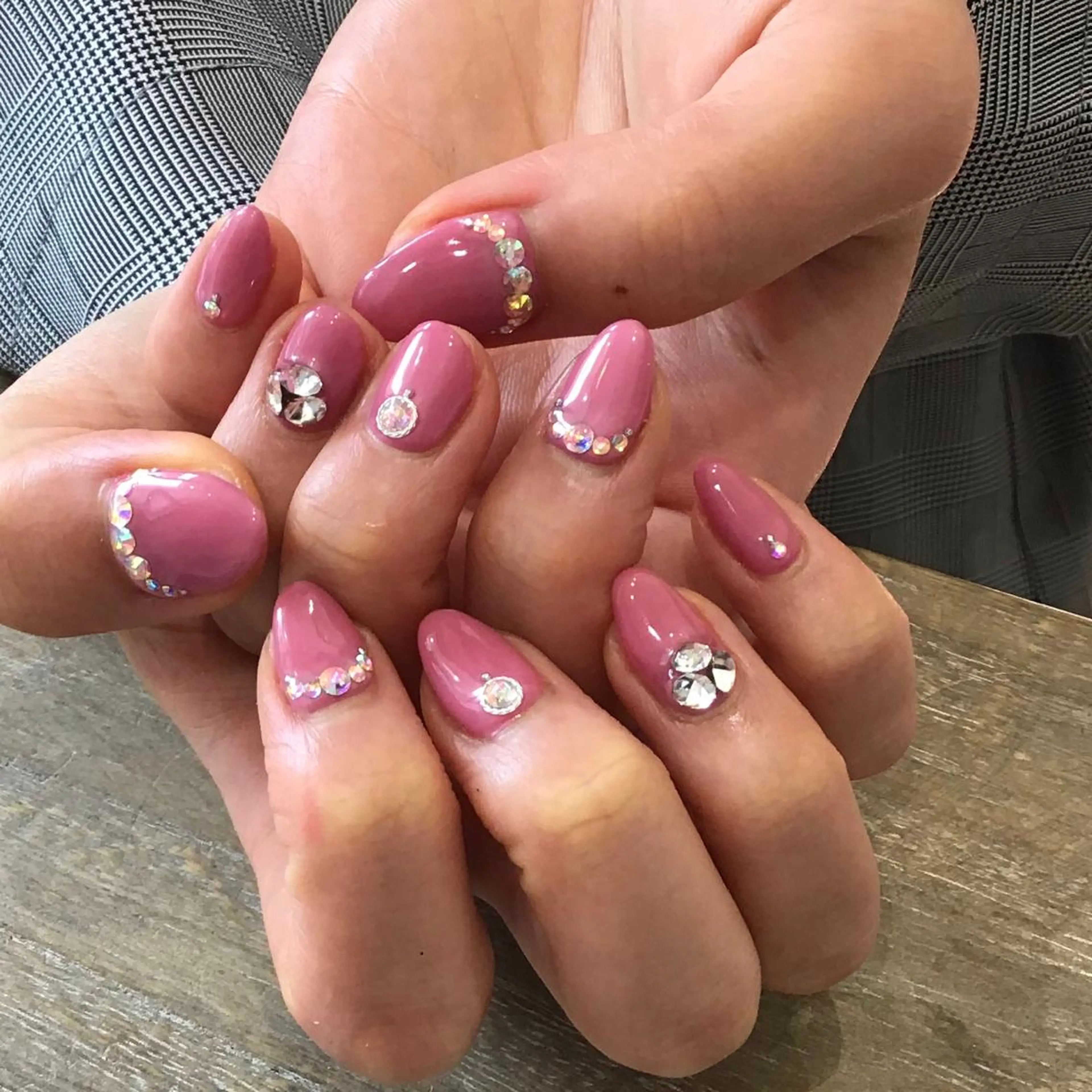 ネイル Nest 三田のマツエク・マツパデザイン