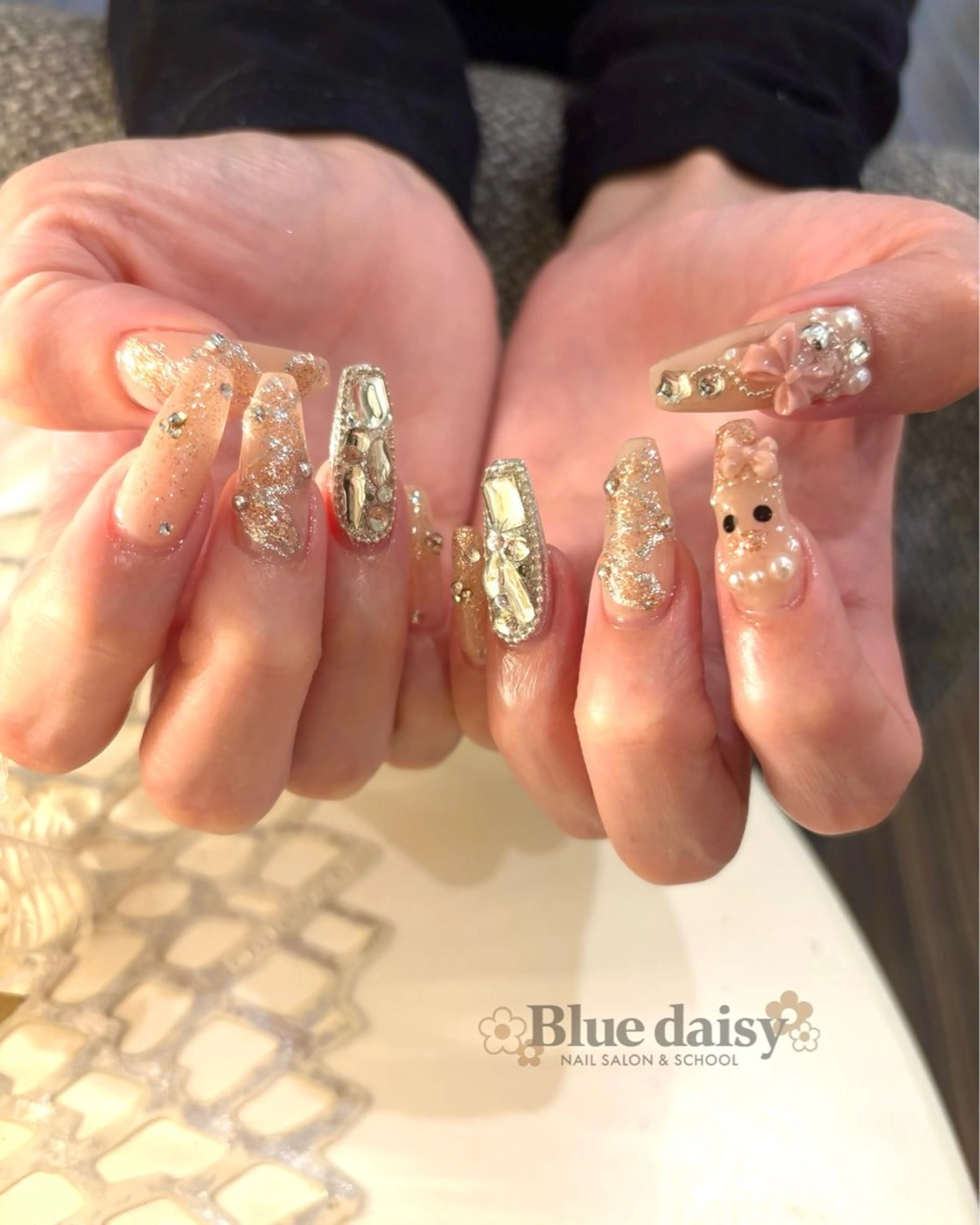 ネイル ジェルネイル マグネットネイル 持ち込み パラジェル 冬ネイル ハンドネイル Blue　daisy　栄本店 【ブルーデイジー】所属・Blue daisy 栄本店のネイルデザイン