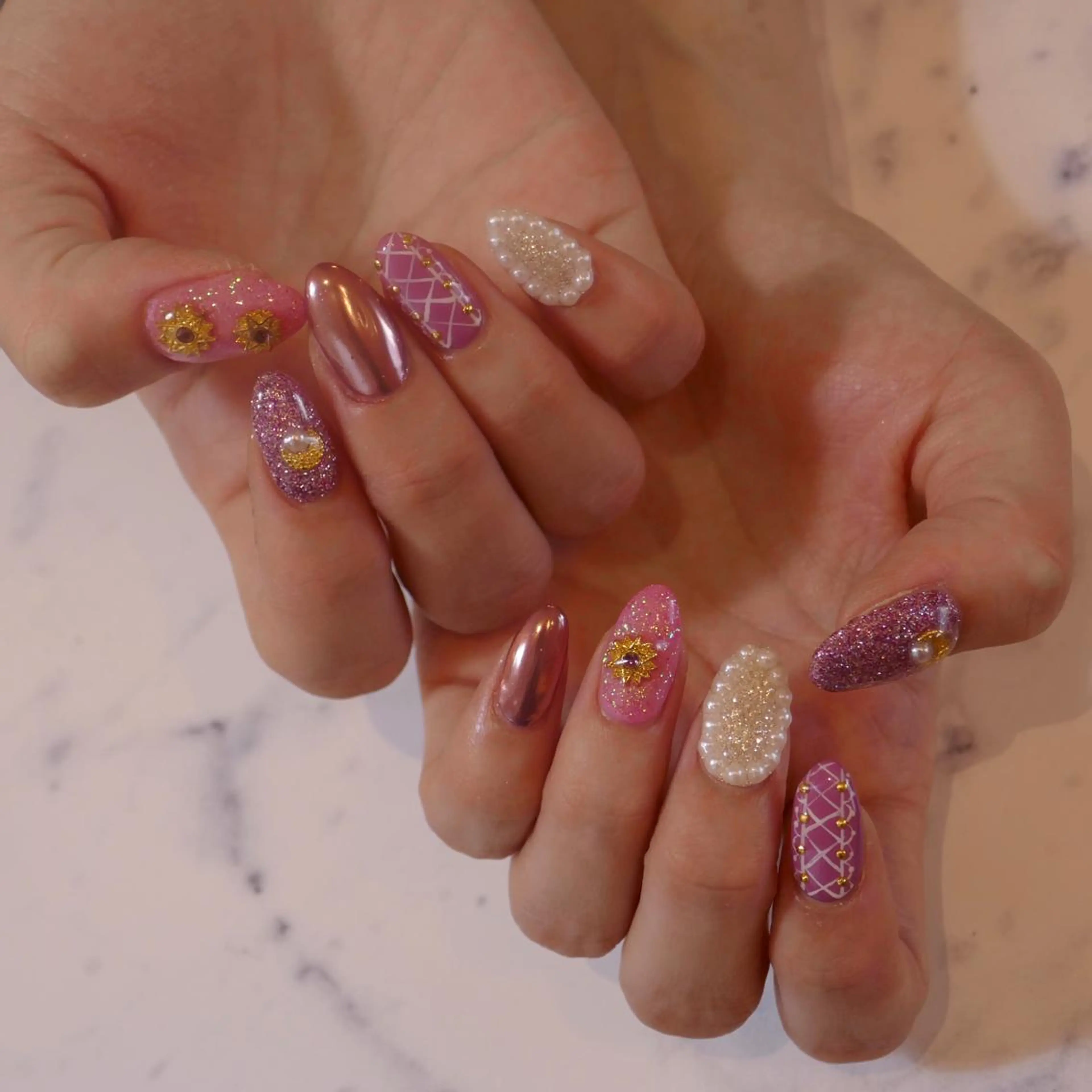 ネイル キラキラネイル ハンドネイル Chipieee Tokyoのネイルデザイン