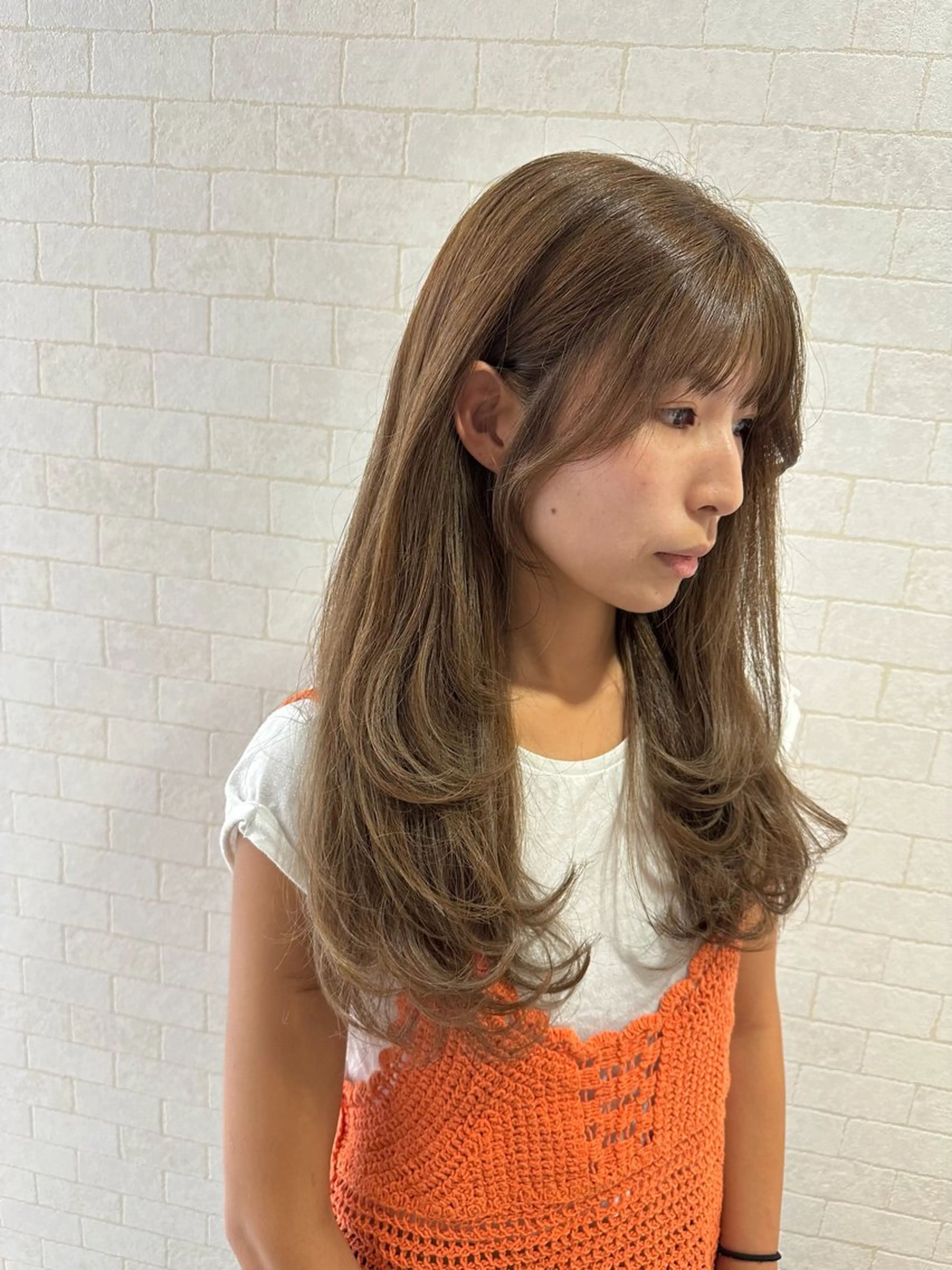 ロング カラー ブリーチ 透明感カラー ダブルカラー ブリーチなしカラー 顔まわりレイヤー 大人レイヤー& 透明感カラー💄のヘアスタイル