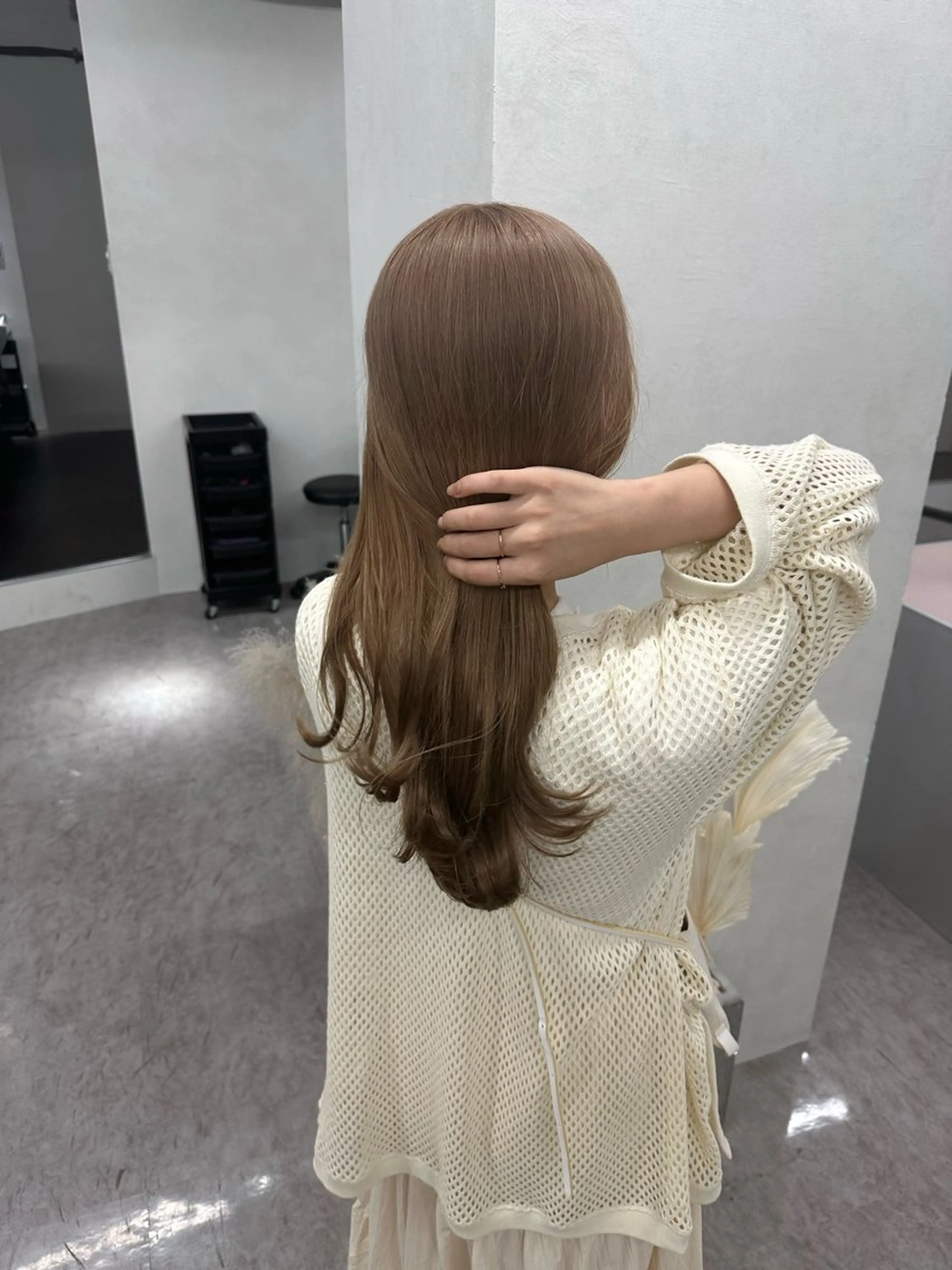 ロング カラー ブリーチ 透明感カラー 韓国風カラー 韓国風ヘア tint by alo bleach 大阪梅田【ティントバイアロブリーチ】所属・✨武内凌太✨ カットモデル募集のヘアスタイル
