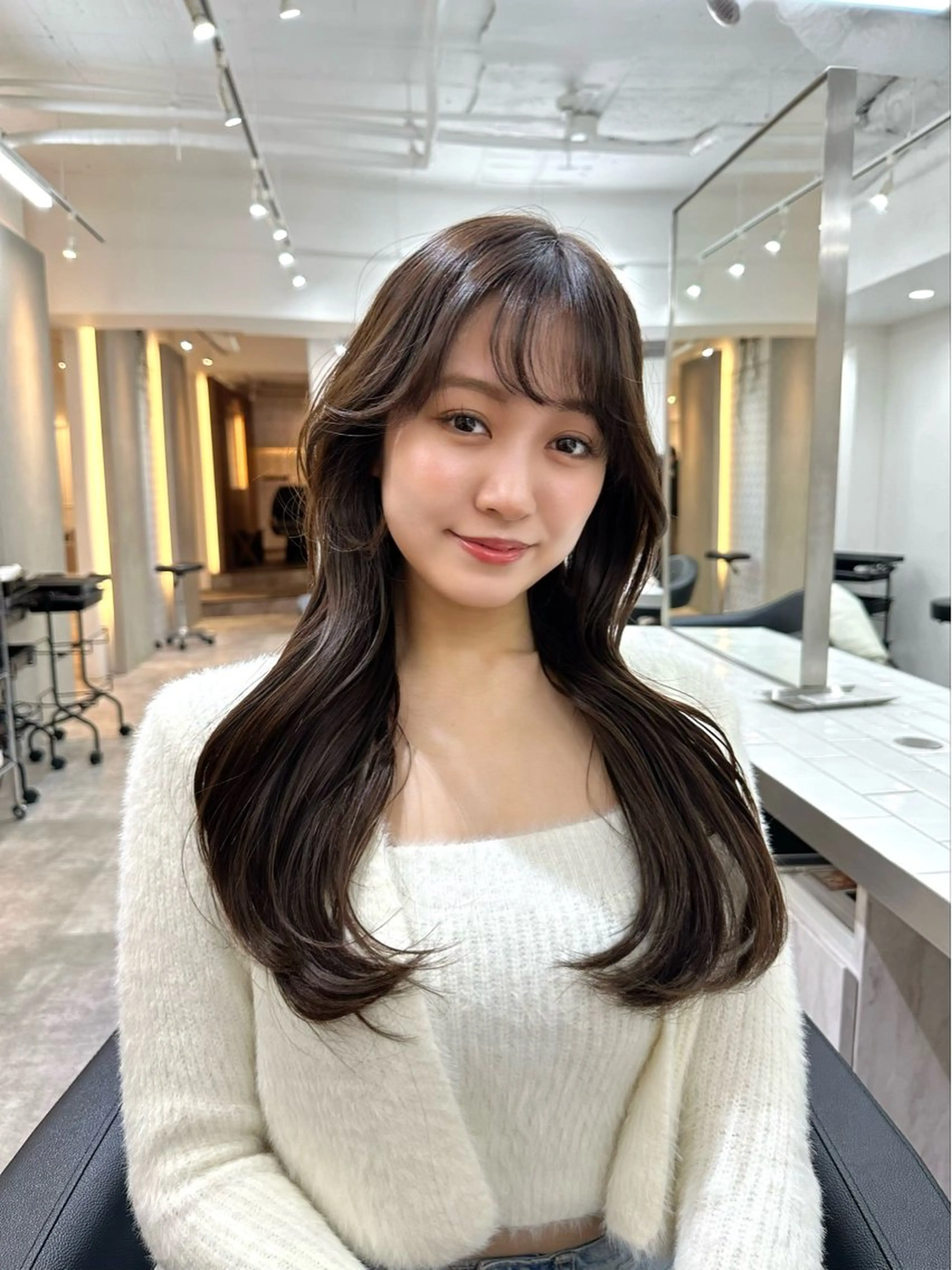 ロング カラー カット ヘアカラー トリートメント レイヤー 顔周り グレージュ/添田晃基のヘアスタイル