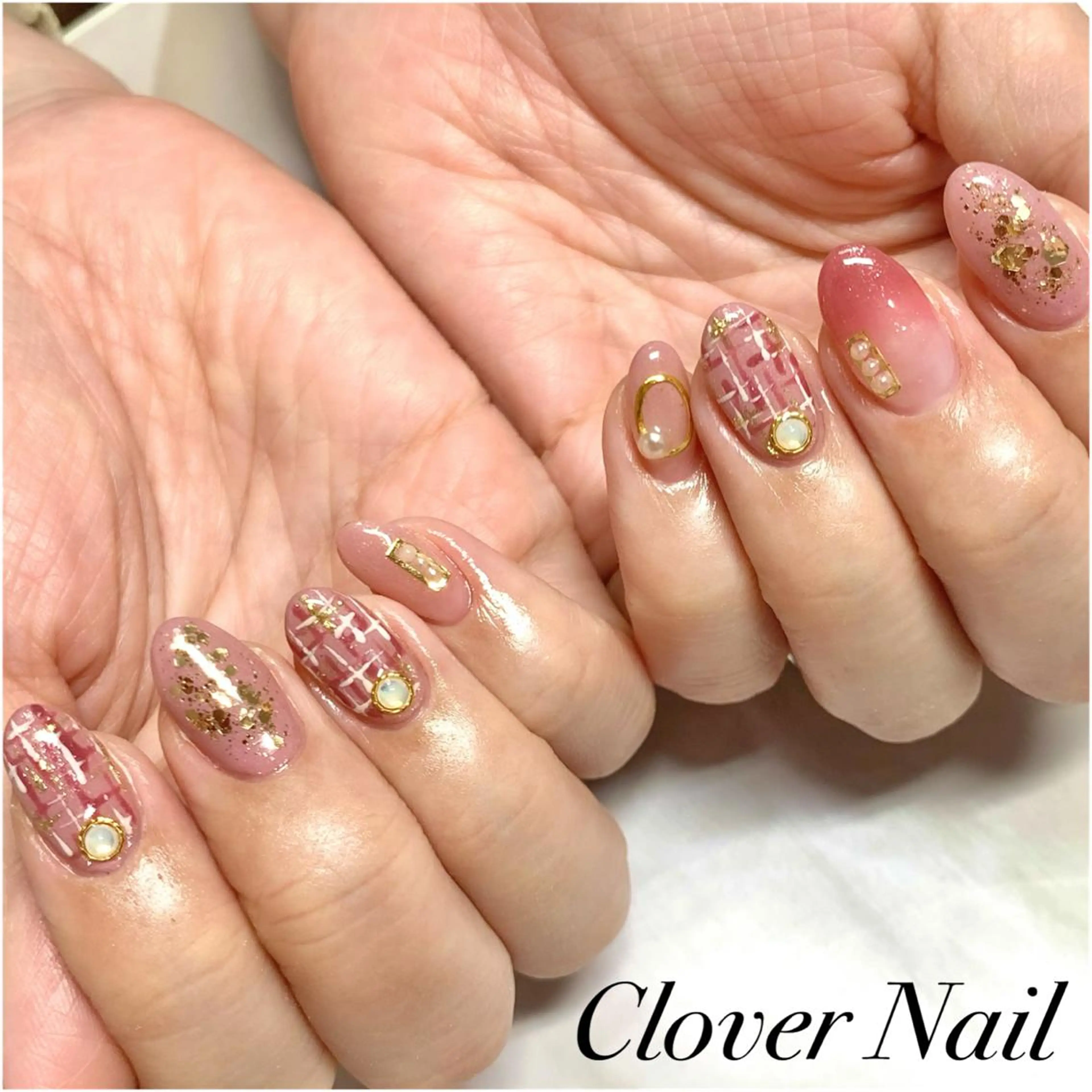 ネイル フットネイル ジェルネイル マグネットネイル ニュアンスネイル パラジェル clover nailのネイルデザイン