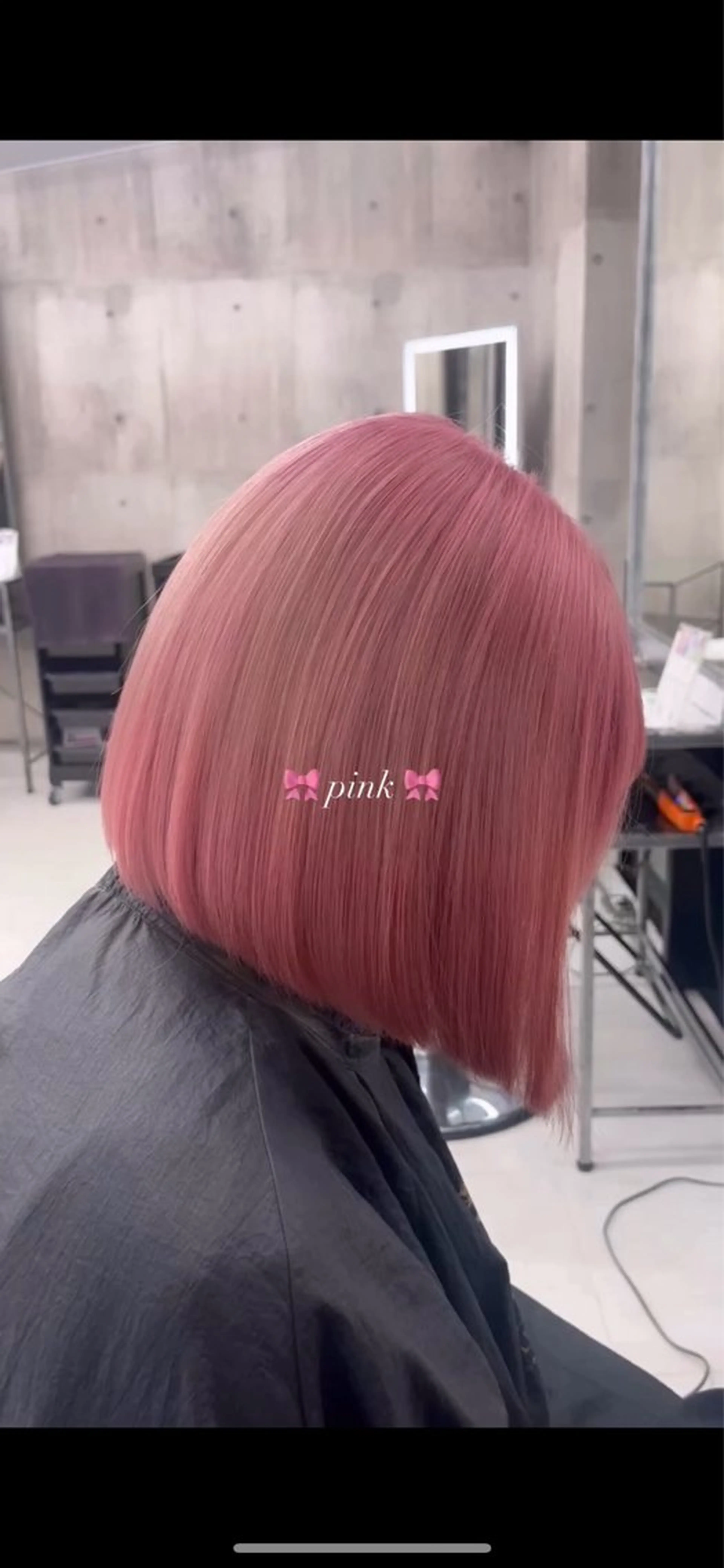 ショート カラー 🎨𖥔ׁTOMO♡ 🎀ゆるふわガーリーのヘアスタイル