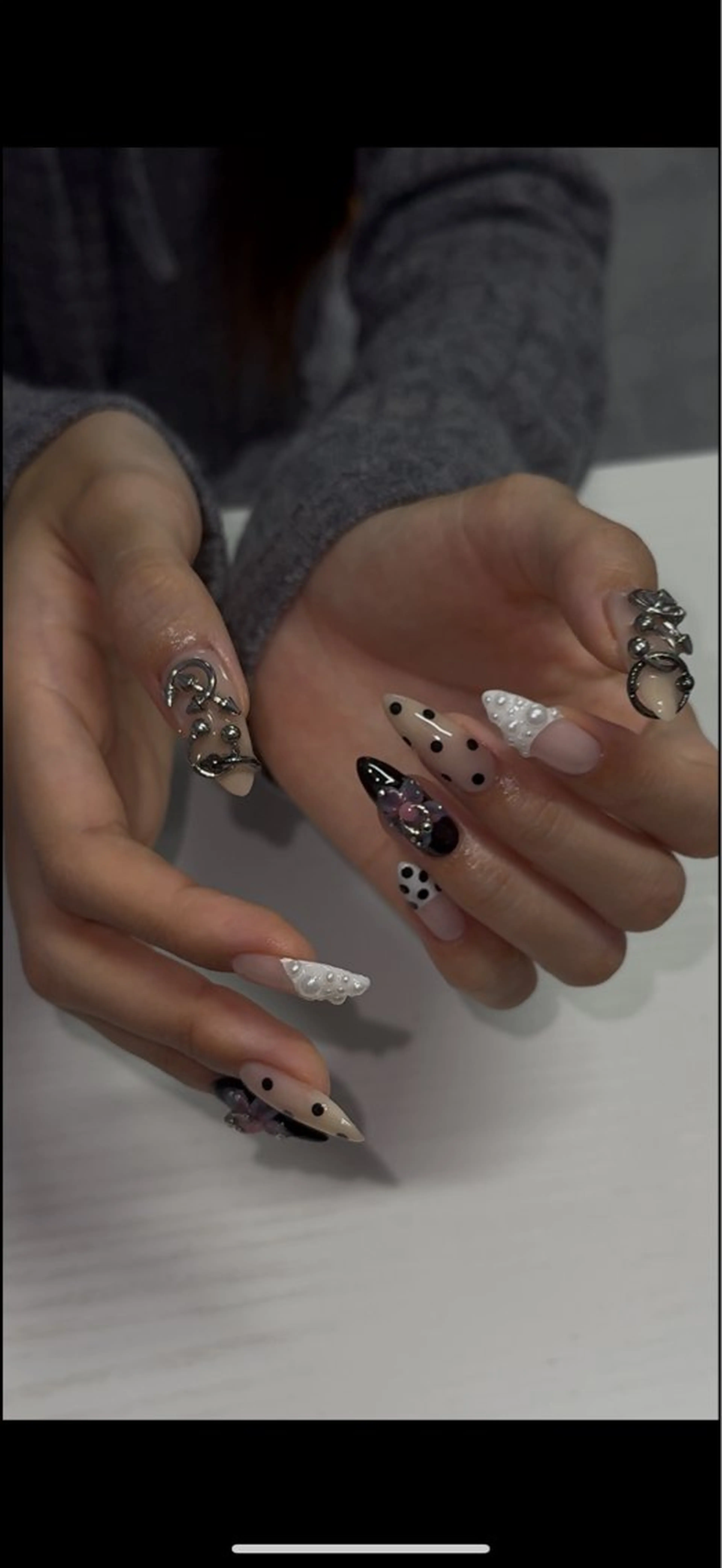 ネイル ロングネイル ハンドネイル Sarina ⋆⭒˚のネイルデザイン