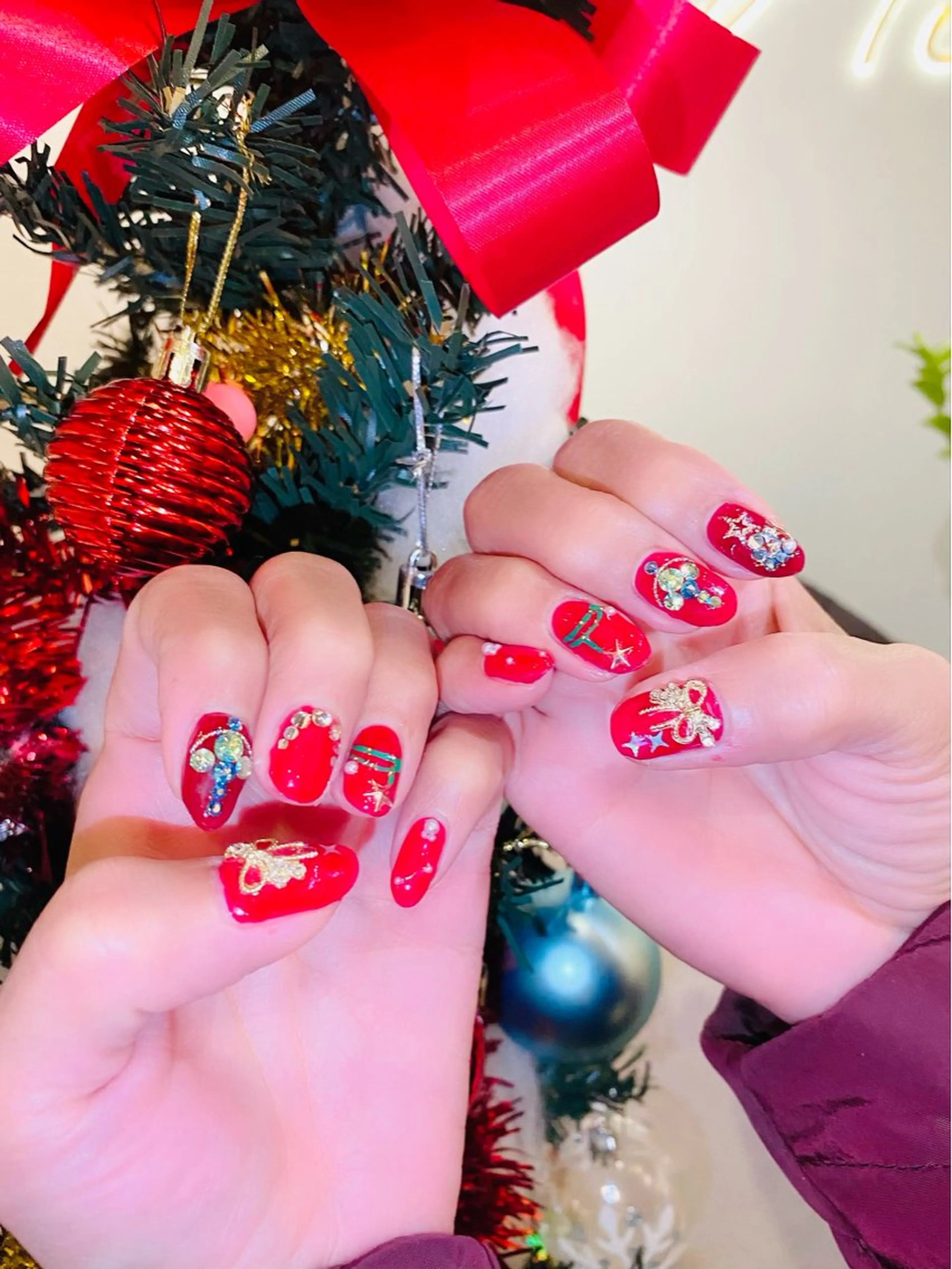 ネイル 冬ネイル クリスマス Hi Beauty 渋谷(ネイル、ハイパーナイフ6、脂肪れいきゃく、マッサージ＆エステサロン)所属・Hi beauty 渋谷のネイルデザイン