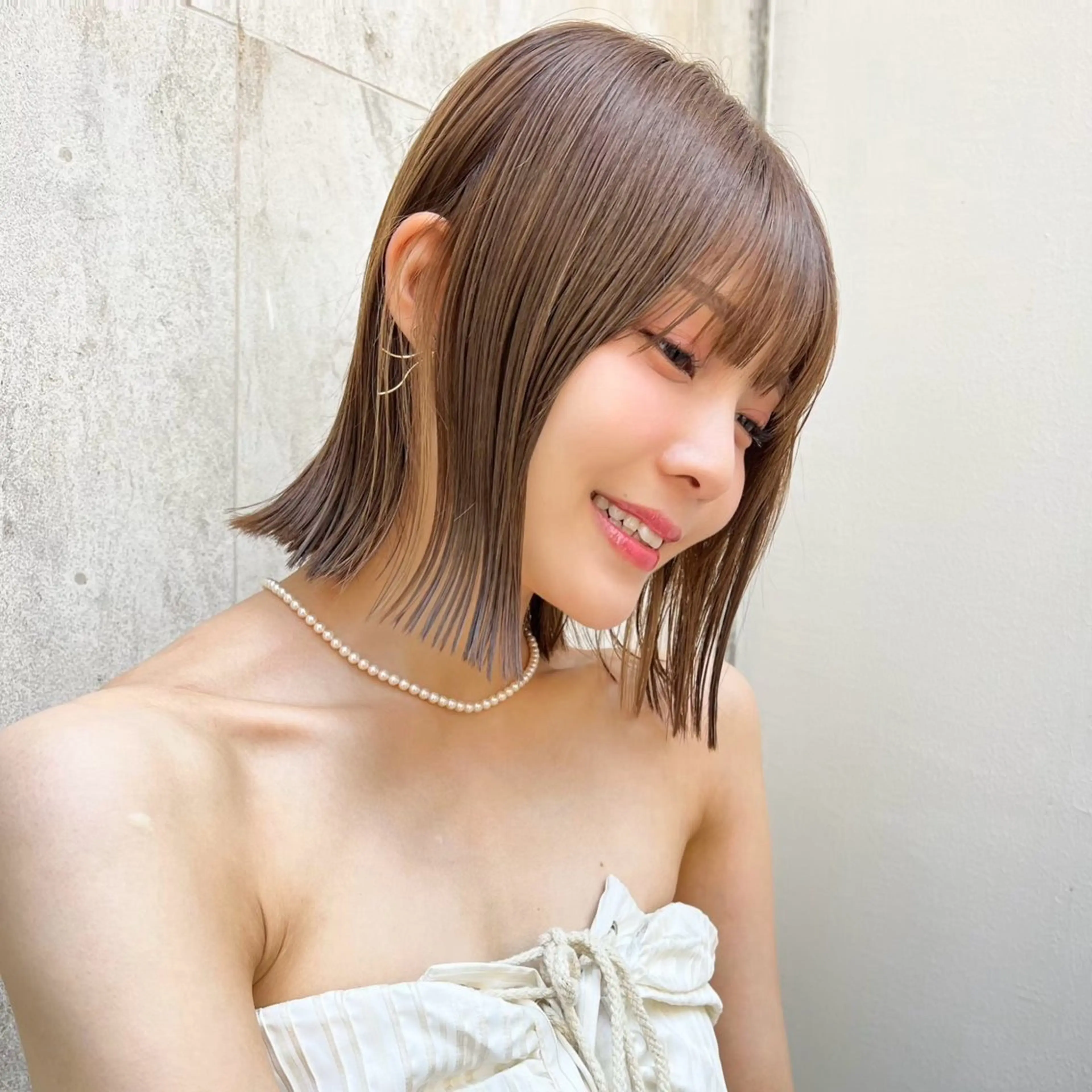 ミディアム 切りっぱなしボブ ボブ オカベ ショウマのヘアスタイル