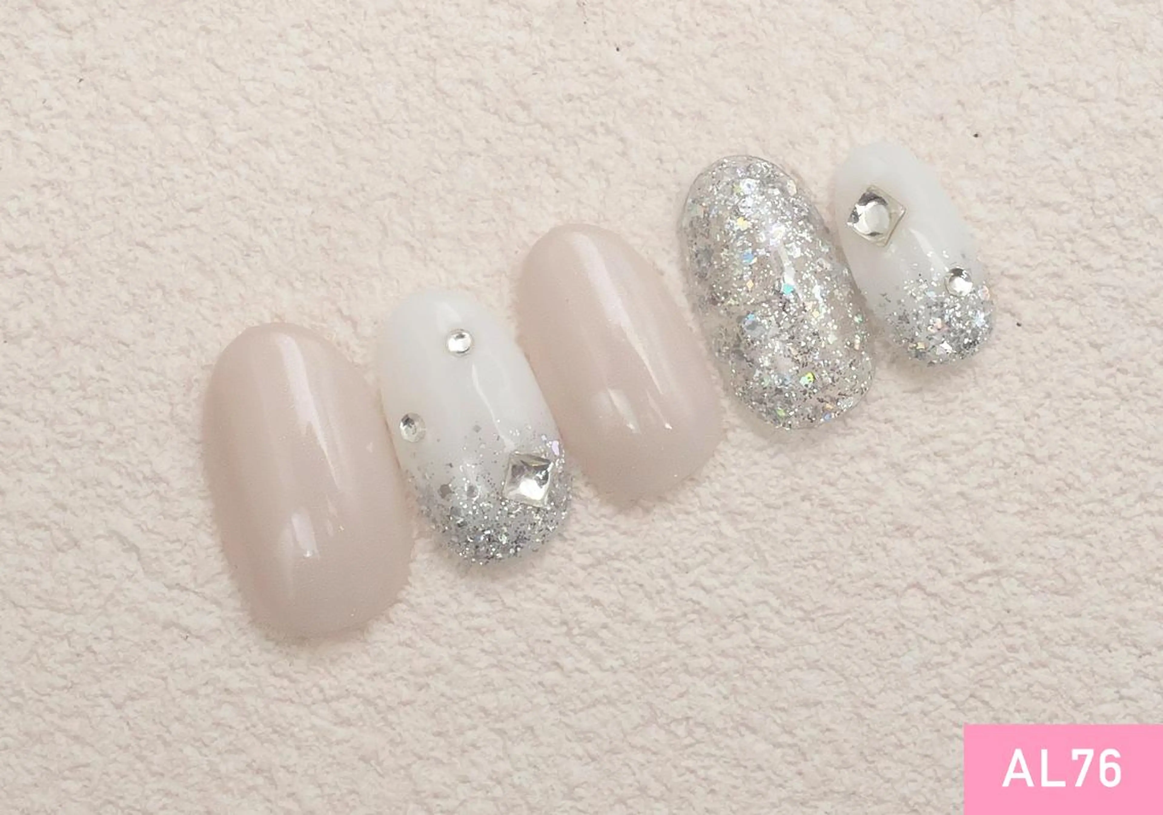 ネイル シルバー 池袋 Nailのネイルデザイン