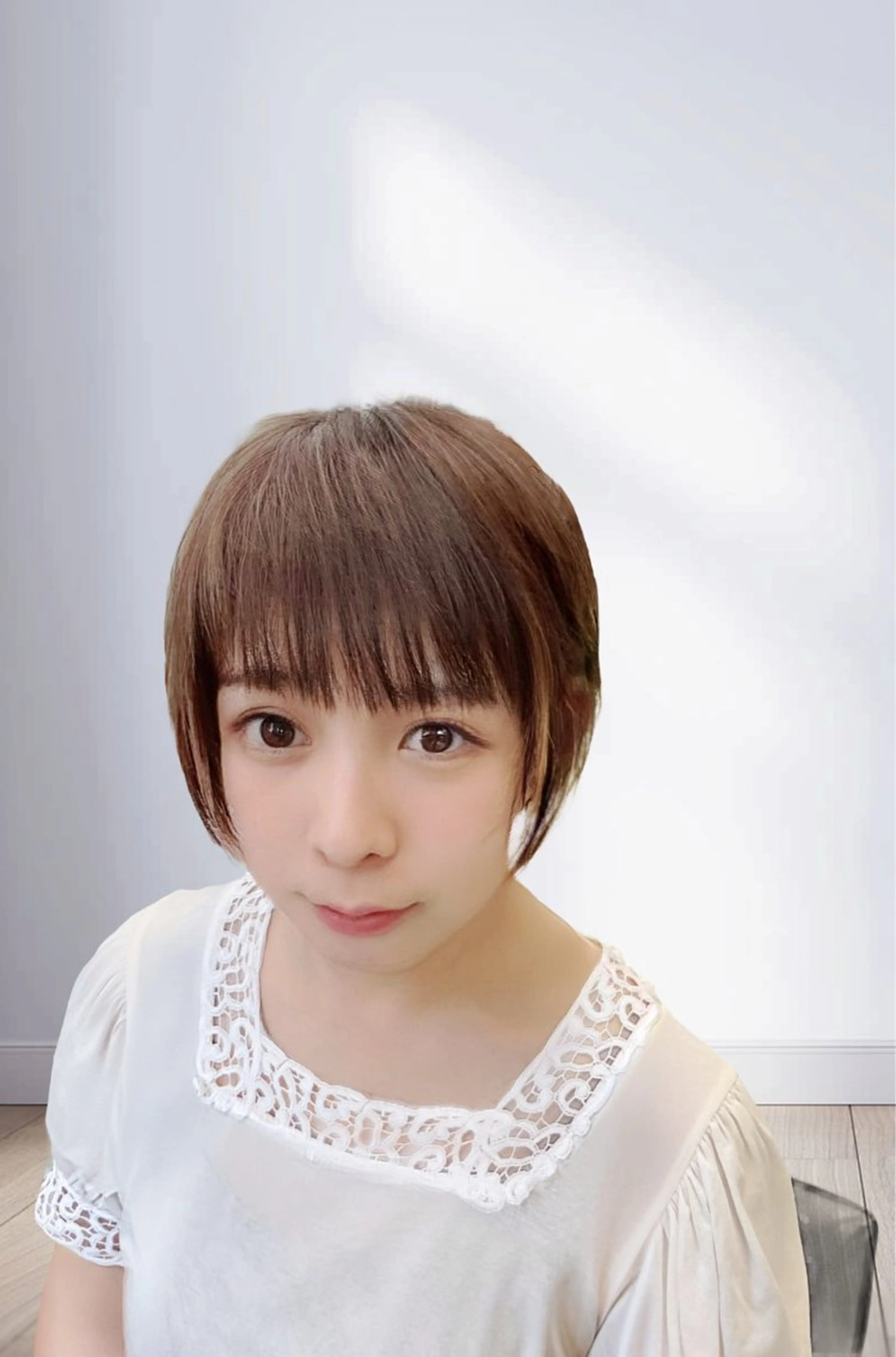 ショート カラー ショートボブ ベージュカラー ボブ レイヤーカット ローレイヤー au美容室所属・au美容室 ヘアセット　カットのヘアスタイル