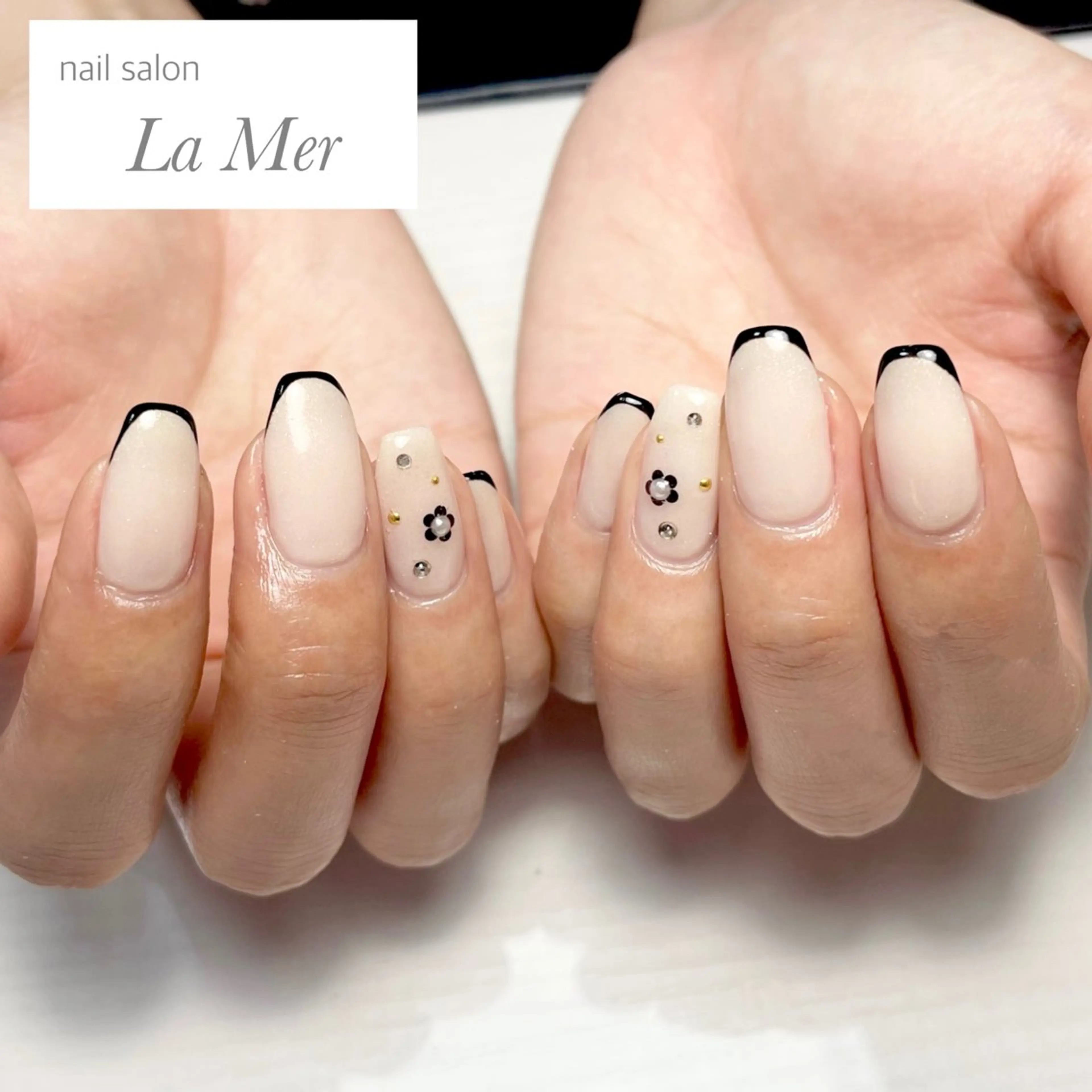 ネイル フラワーネイル フレンチネイル 韓国ネイル 春ネイル スクエアネイル ハンドネイル nailsalon La Merのネイルデザイン