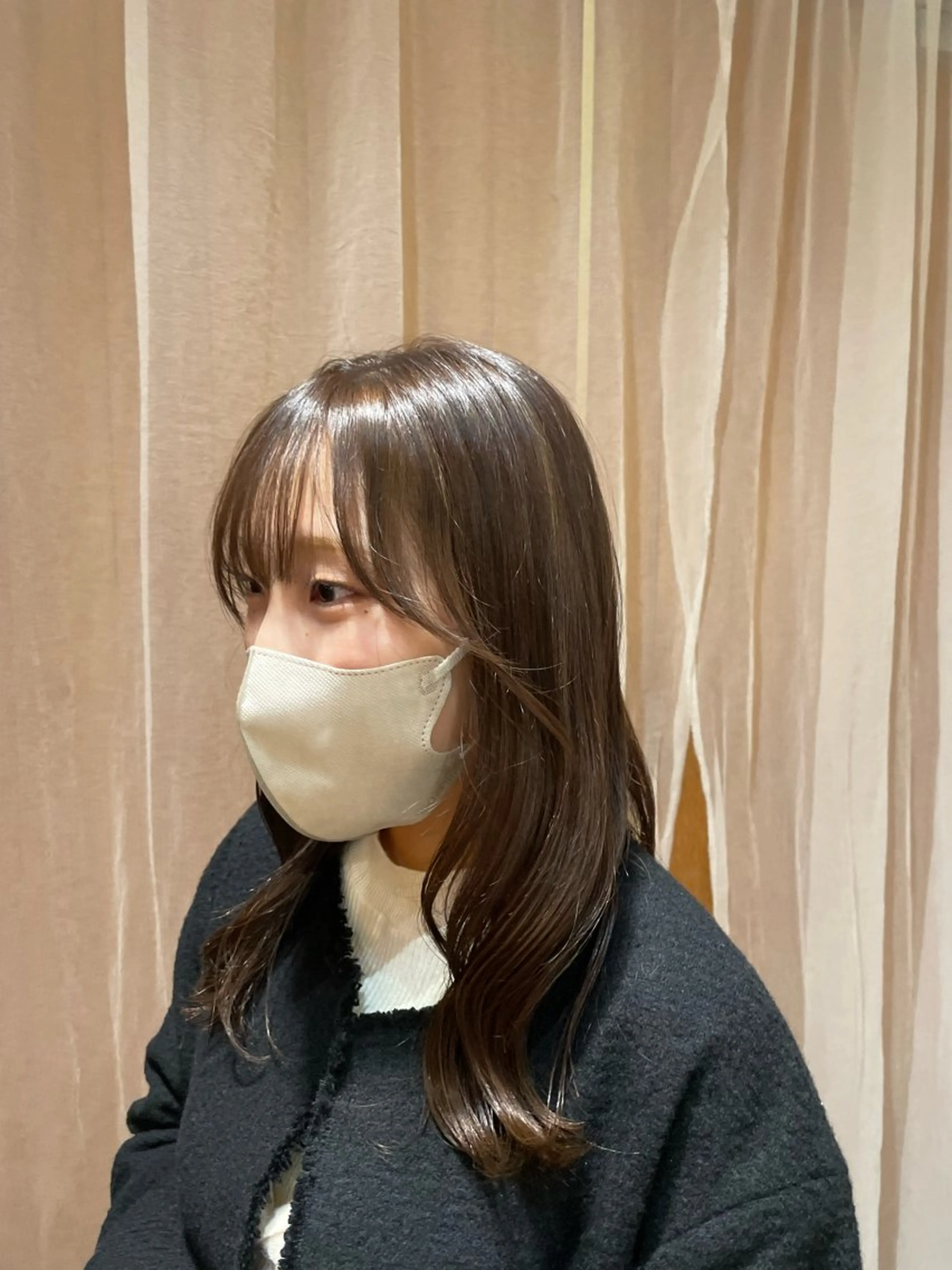 セミロング chihiro / レイヤーカットモデルのヘアスタイル