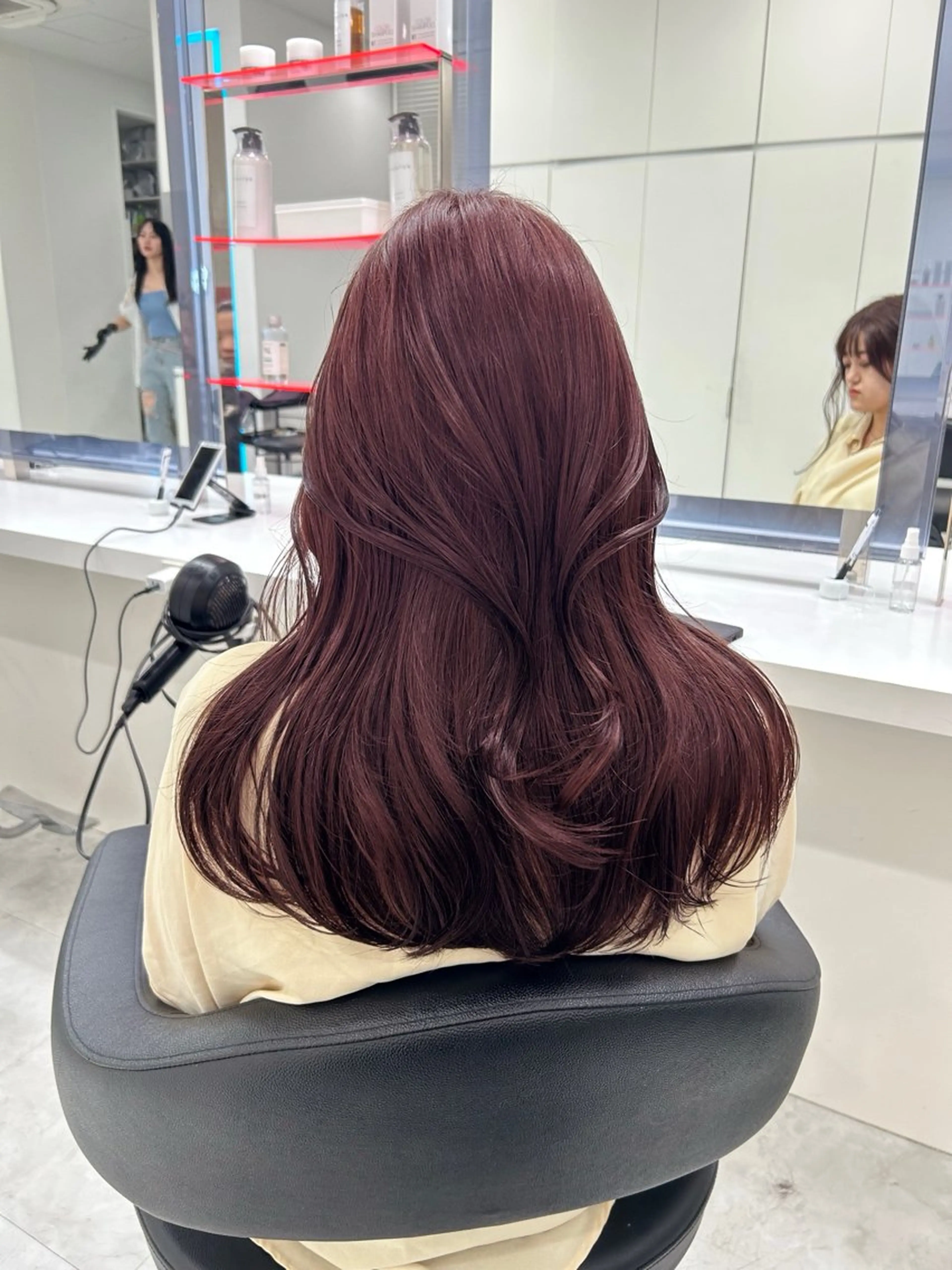 セミロング カラー ヘアカラー トリートメント ヘッドスパ ヘアセット 💖透け感ベージュ KOTA💖のヘアスタイル