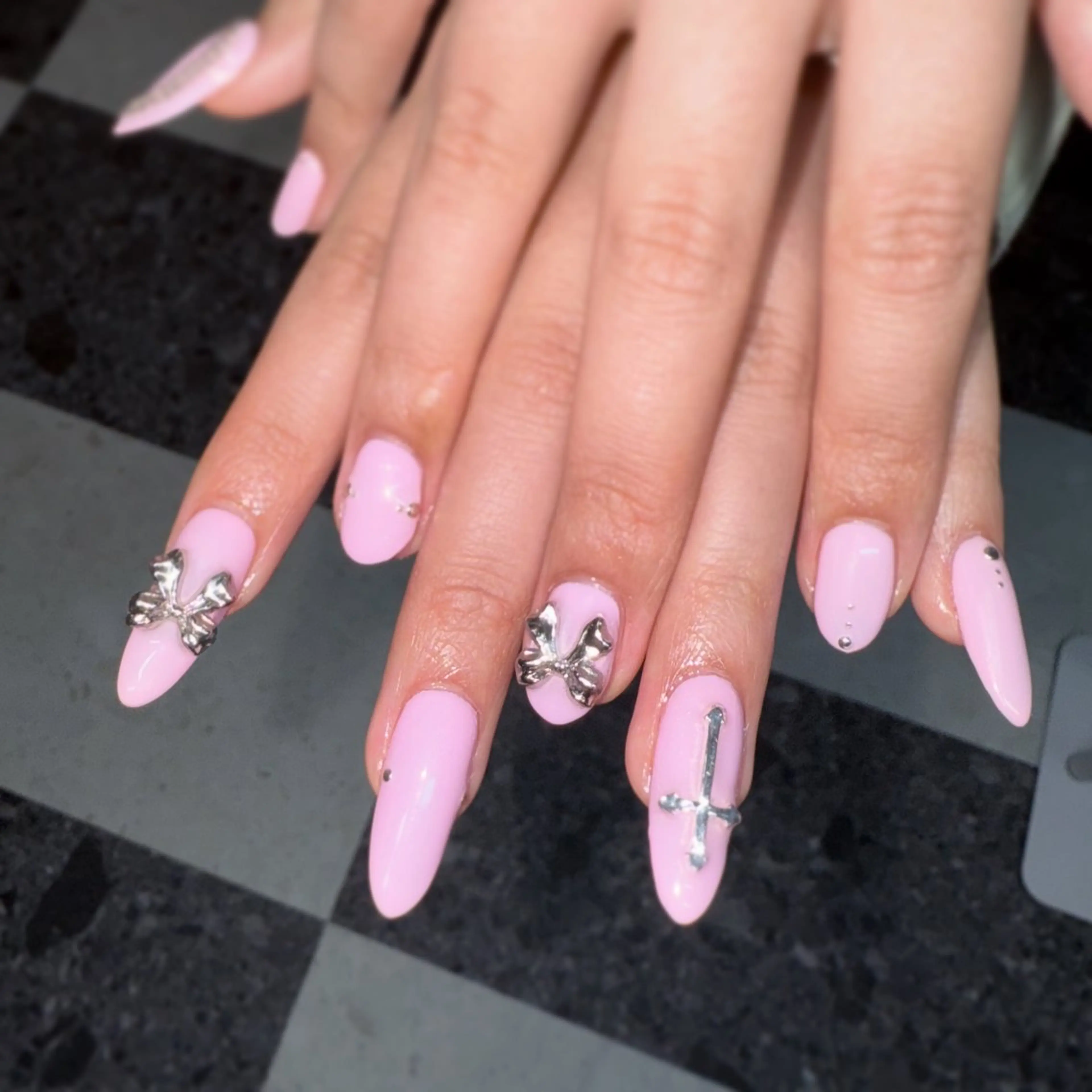 ネイル アートネイル 長さ出し ロングネイル ピンク シンプルネイル ハンドネイル posa nail モエミのネイルデザイン