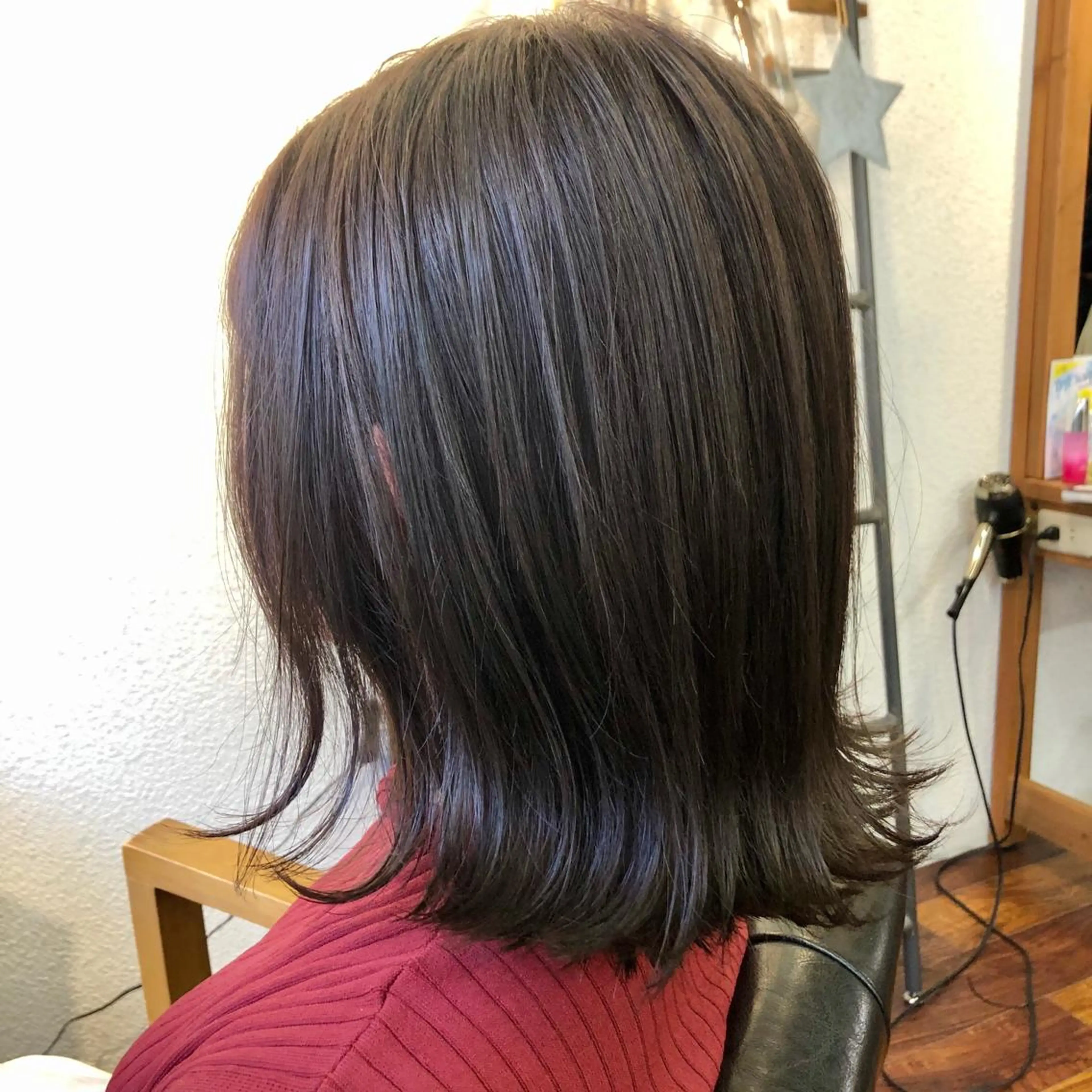 ミディアム カラー 切りっぱなしボブ ブラウンカラー ボブ カット ヘアカラー トリートメント 江上拓郎/ショート /酸性ストレートのヘアスタイル
