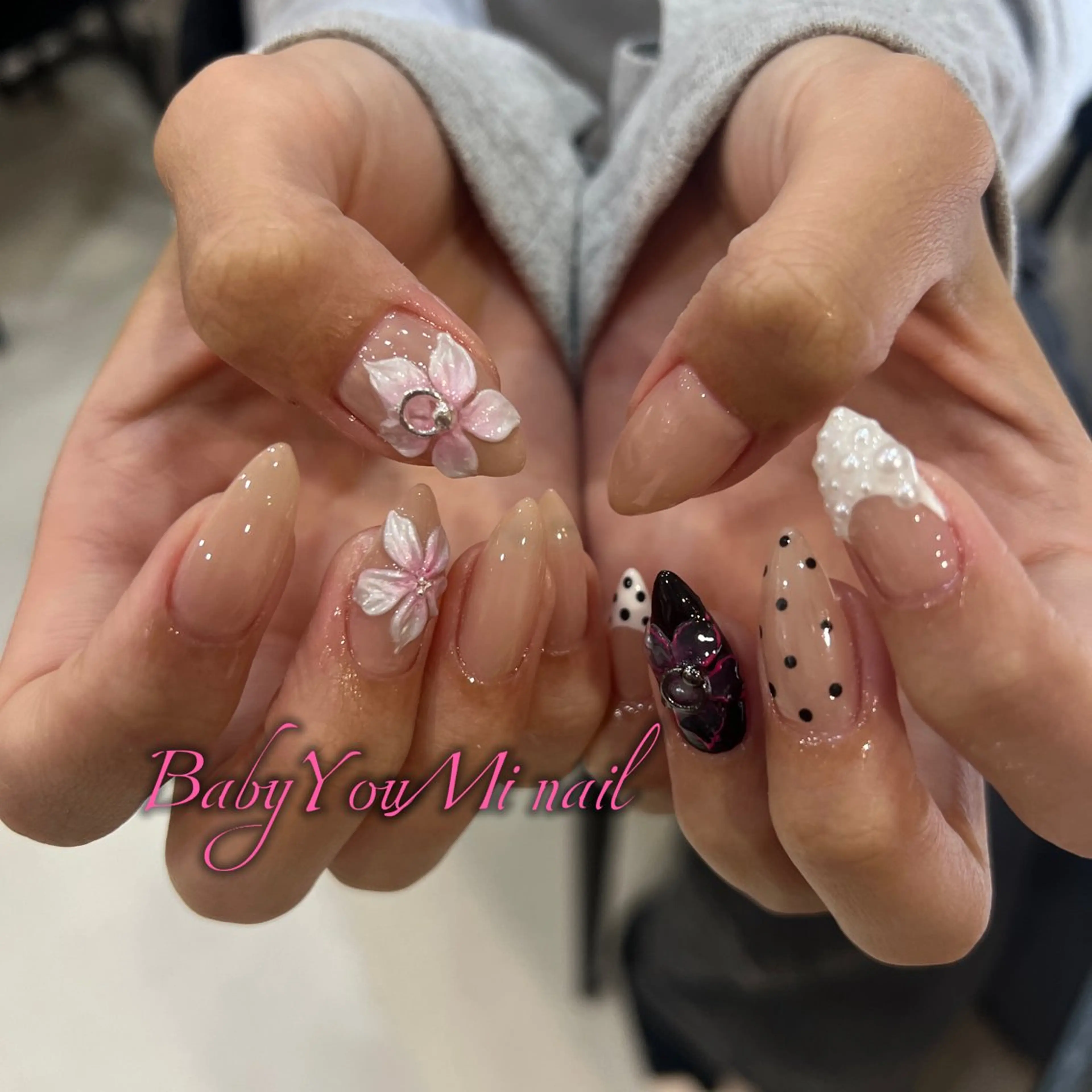 ネイル オーロラネイル フラワーネイル フットネイル フレンチネイル ジェルネイル ハンドネイル BabyYouMi ねねのネイルデザイン