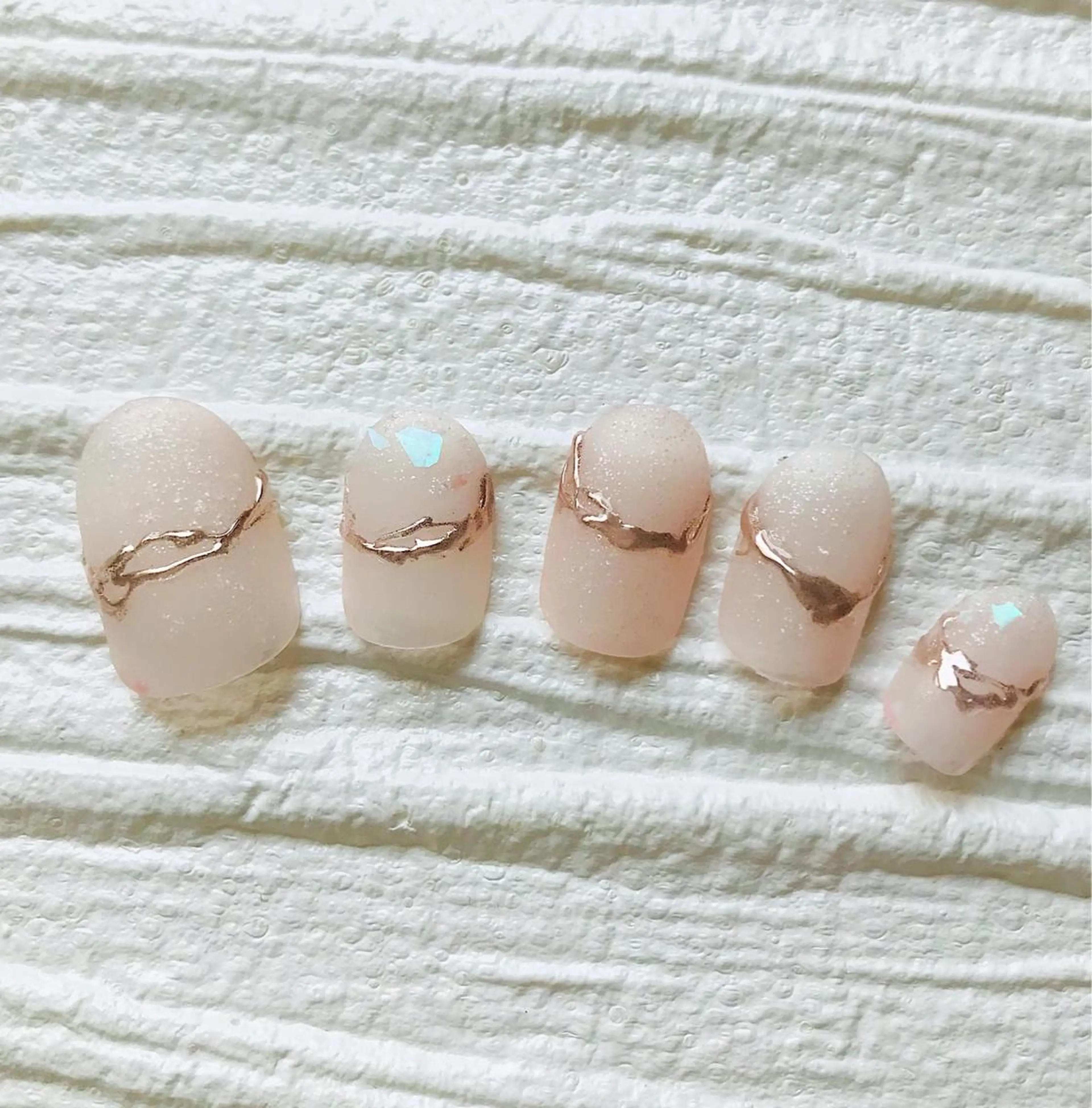 ネイル マットネイル ミラーネイル NAILSALON AMULEのネイルデザイン
