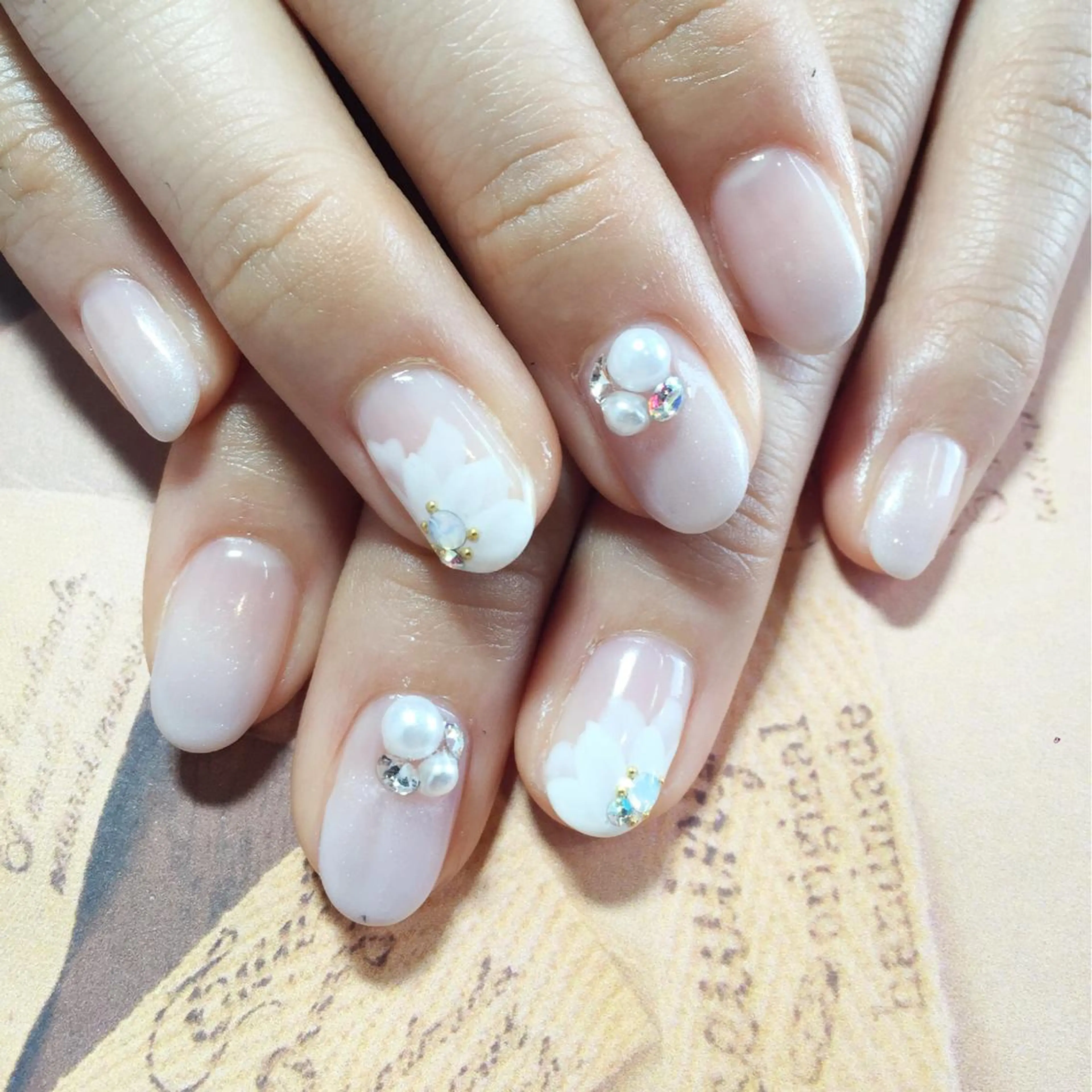 ネイル みよし市 nail salon*pomnal.co所属・Shimada Harukaのネイルデザイン