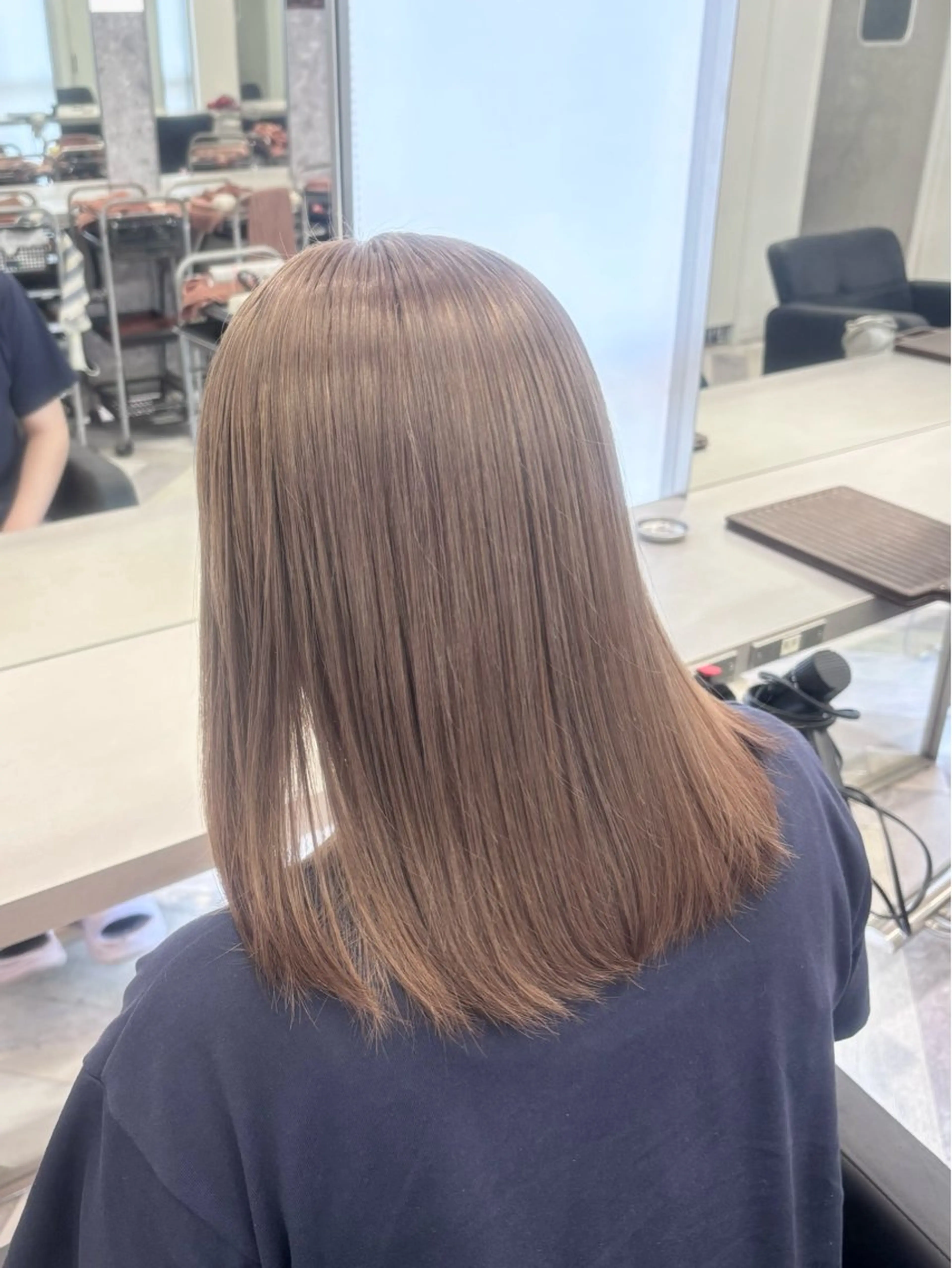 ミディアム カラー カット ヘアカラー トリートメント EIGHT /SHU🩶のヘアスタイル