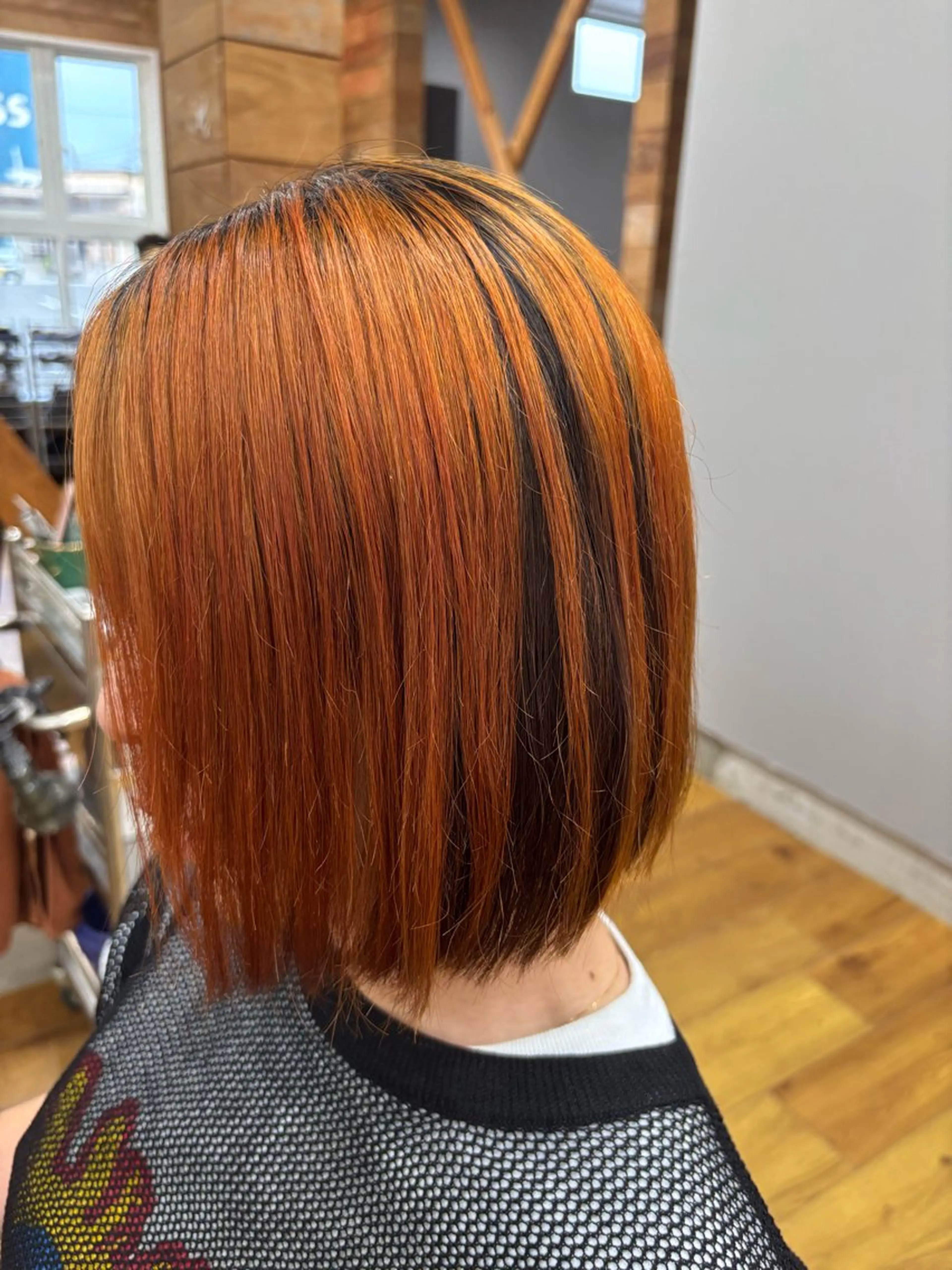 ショートヘア限定　ブリーチ+カラーの写真