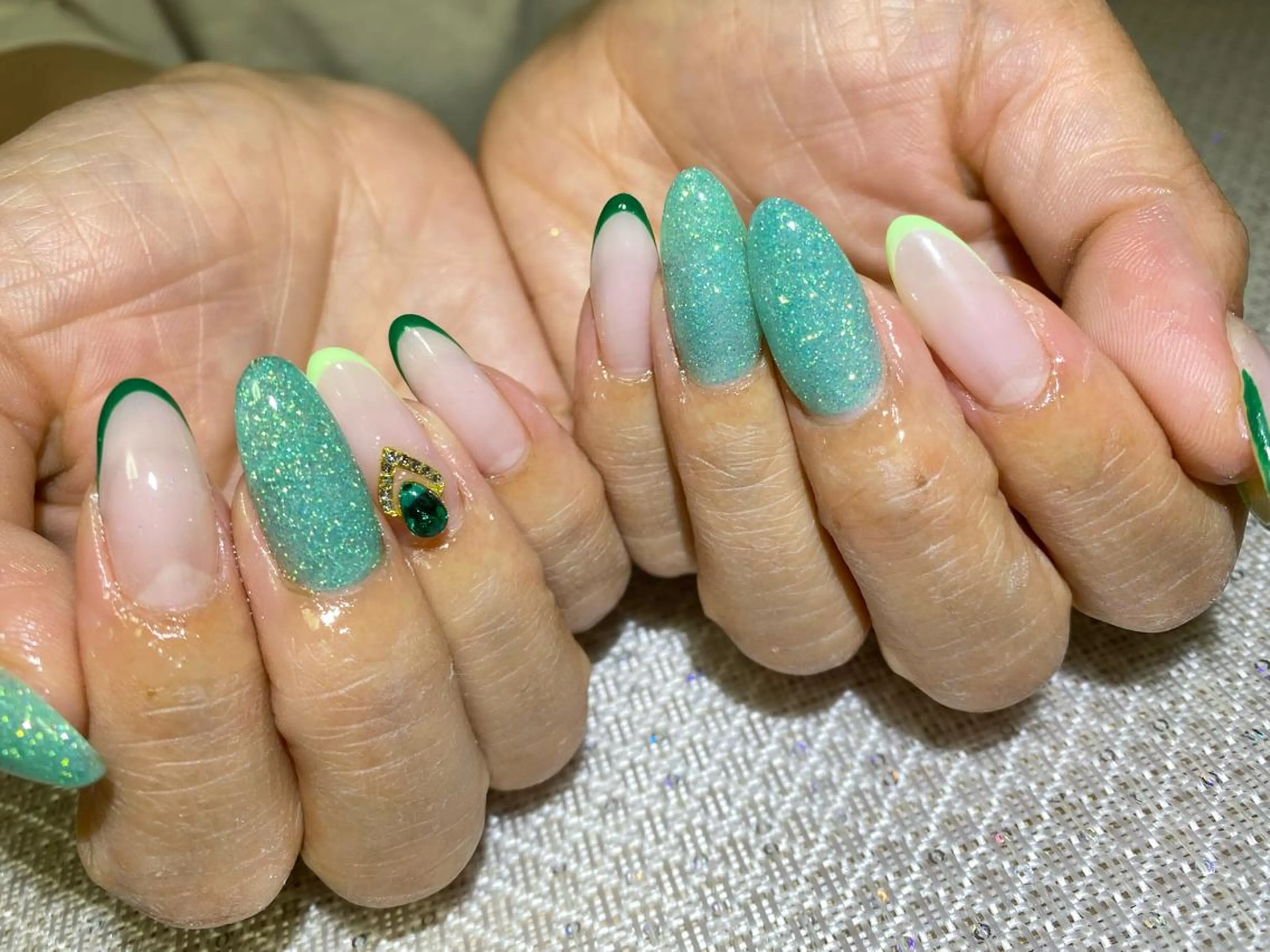 ネイル フレンチネイル グリーン ロングネイル Esthetic Will所属・will 有希のネイルデザイン