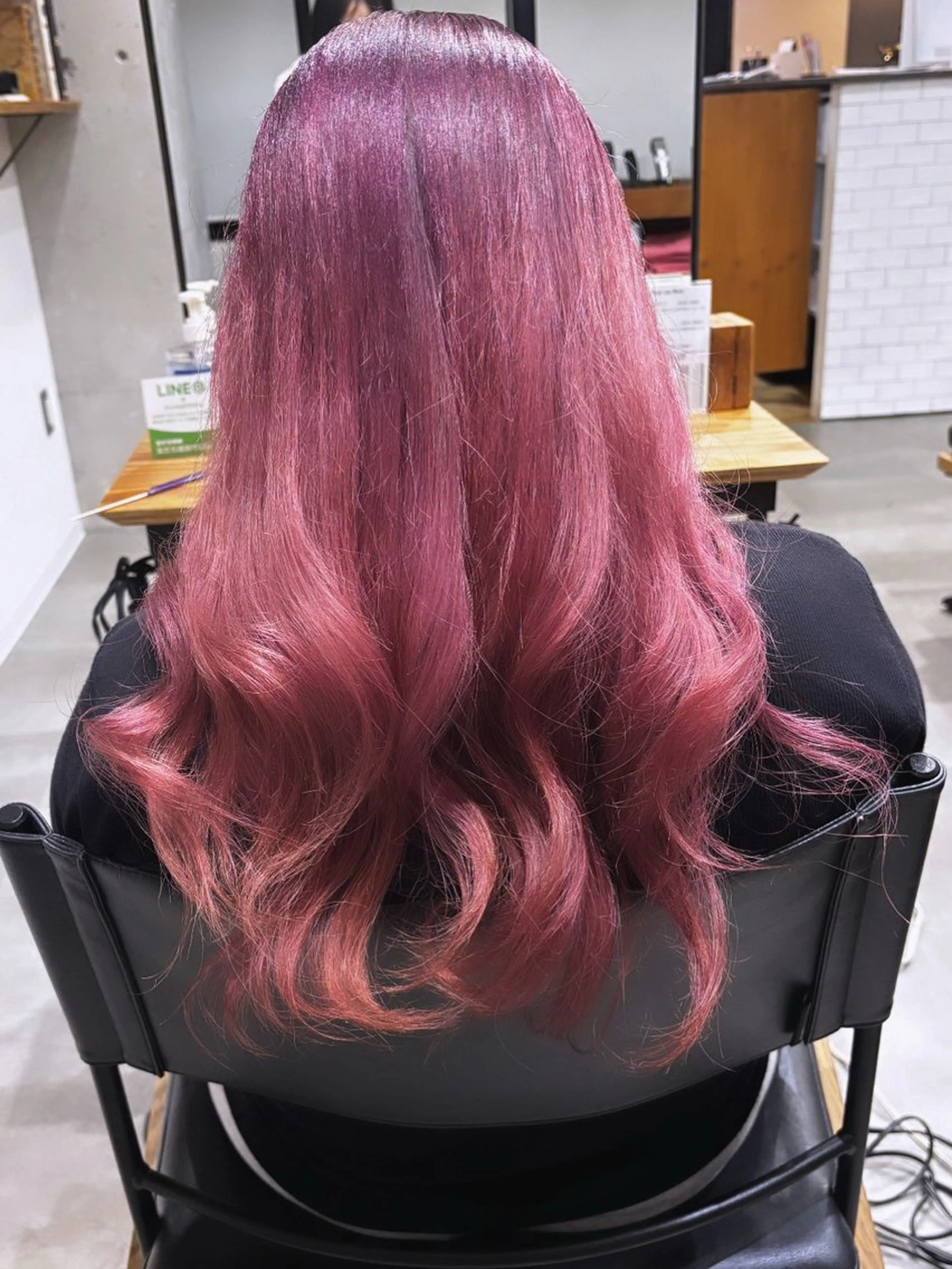 カラー ブリーチ グラデーションカラー オリタ ルカのヘアスタイル