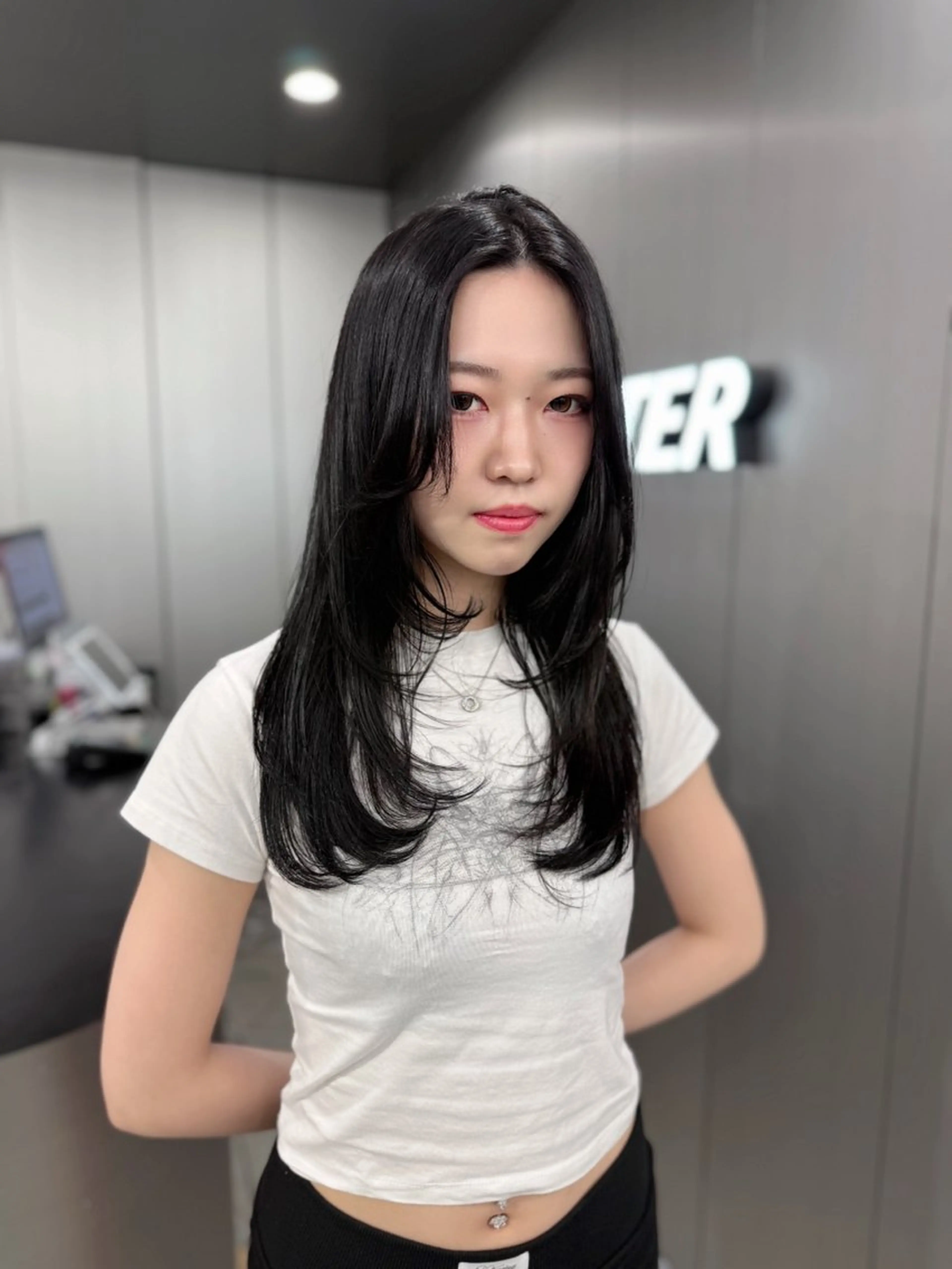 ロング レイヤーカット カット ヘアカラー トリートメント ブルーブラック レイヤー/TERUのヘアスタイル