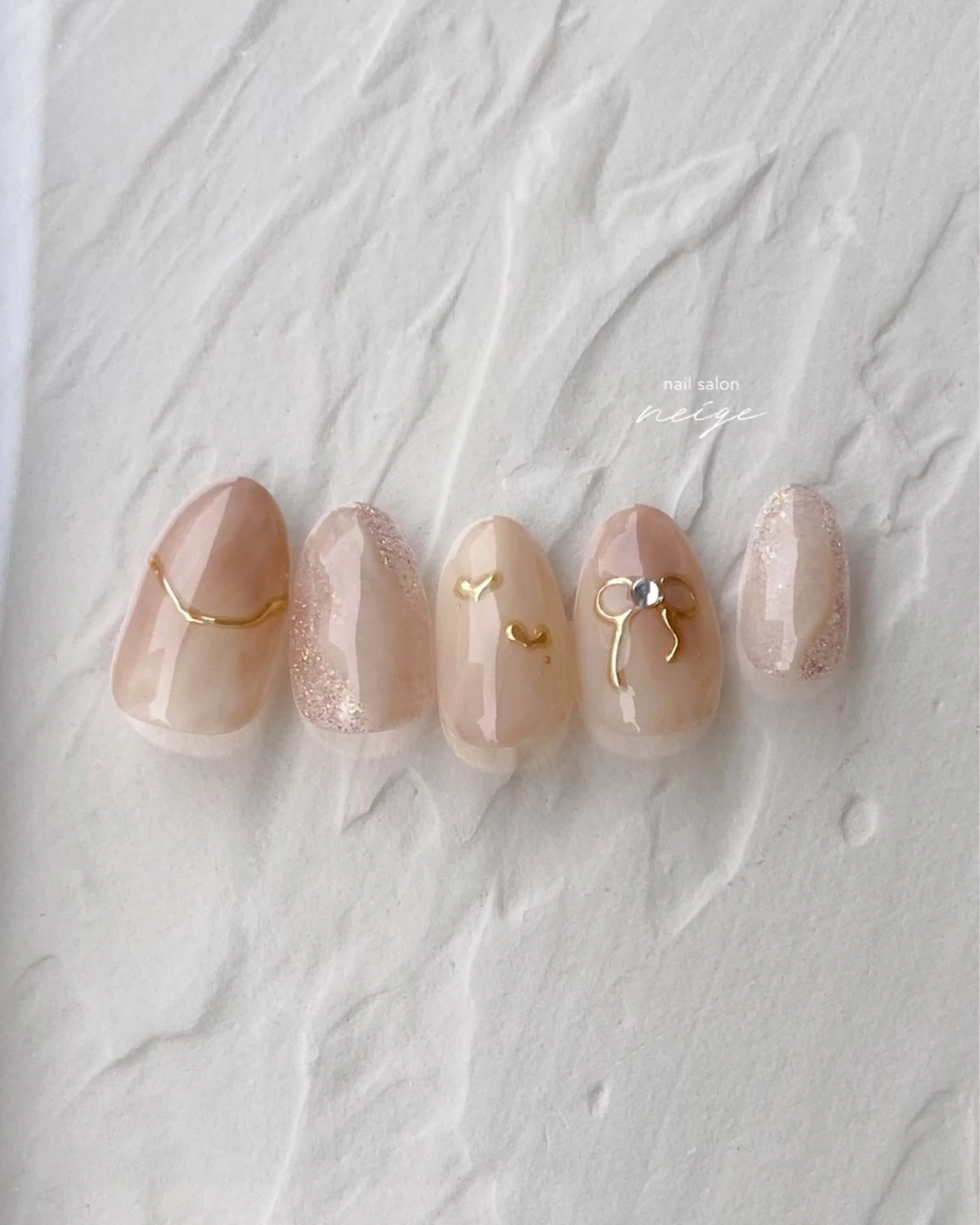 ネイル フラッシュネイル ジェルネイル キラキラネイル ニュアンスネイル nail salon neige所属・ジェムネイル Risa.のネイルデザイン
