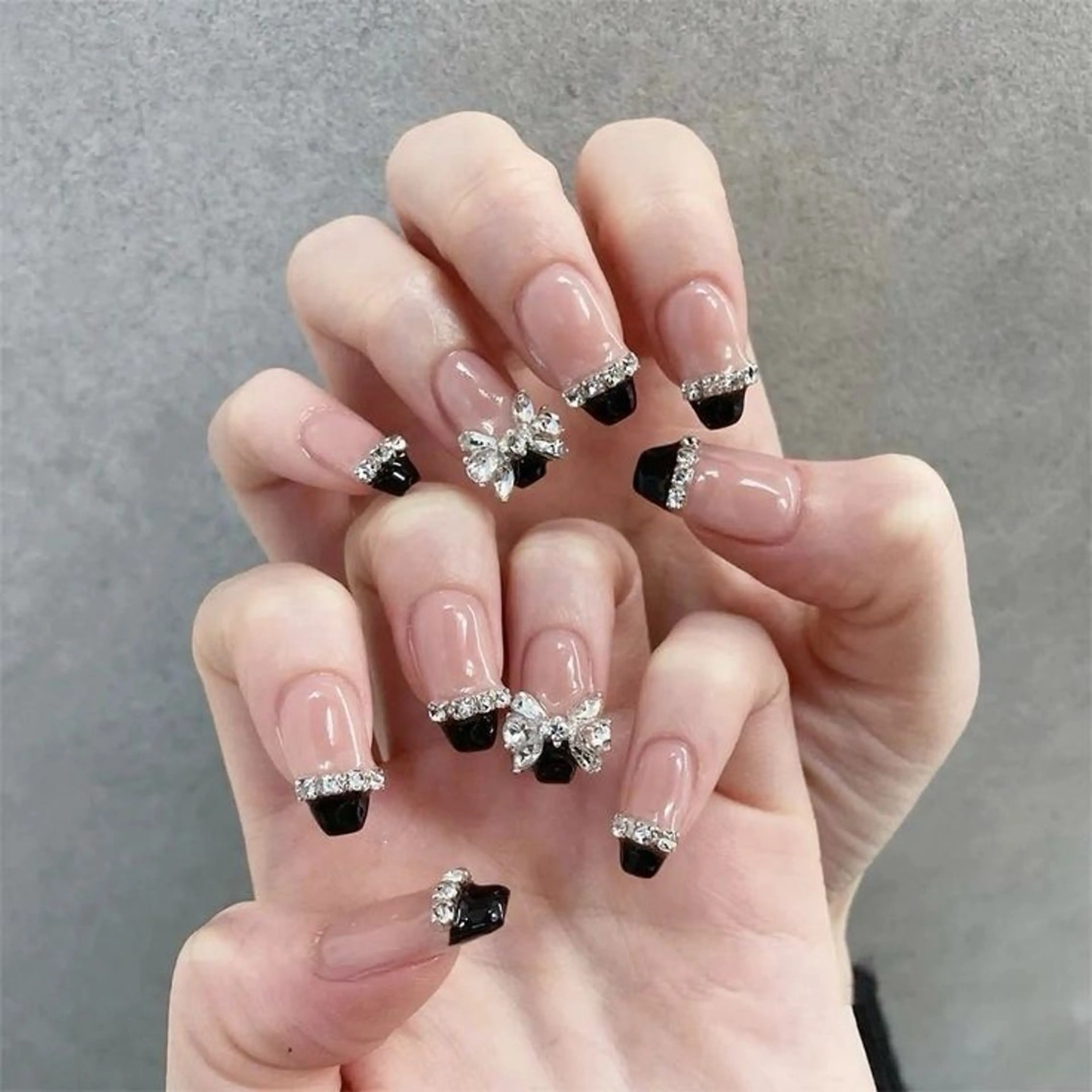 ネイル 長さ出し フレンチネイル グラデーション 卒業式 マグネットネイル MIHANA NAILのネイルデザイン