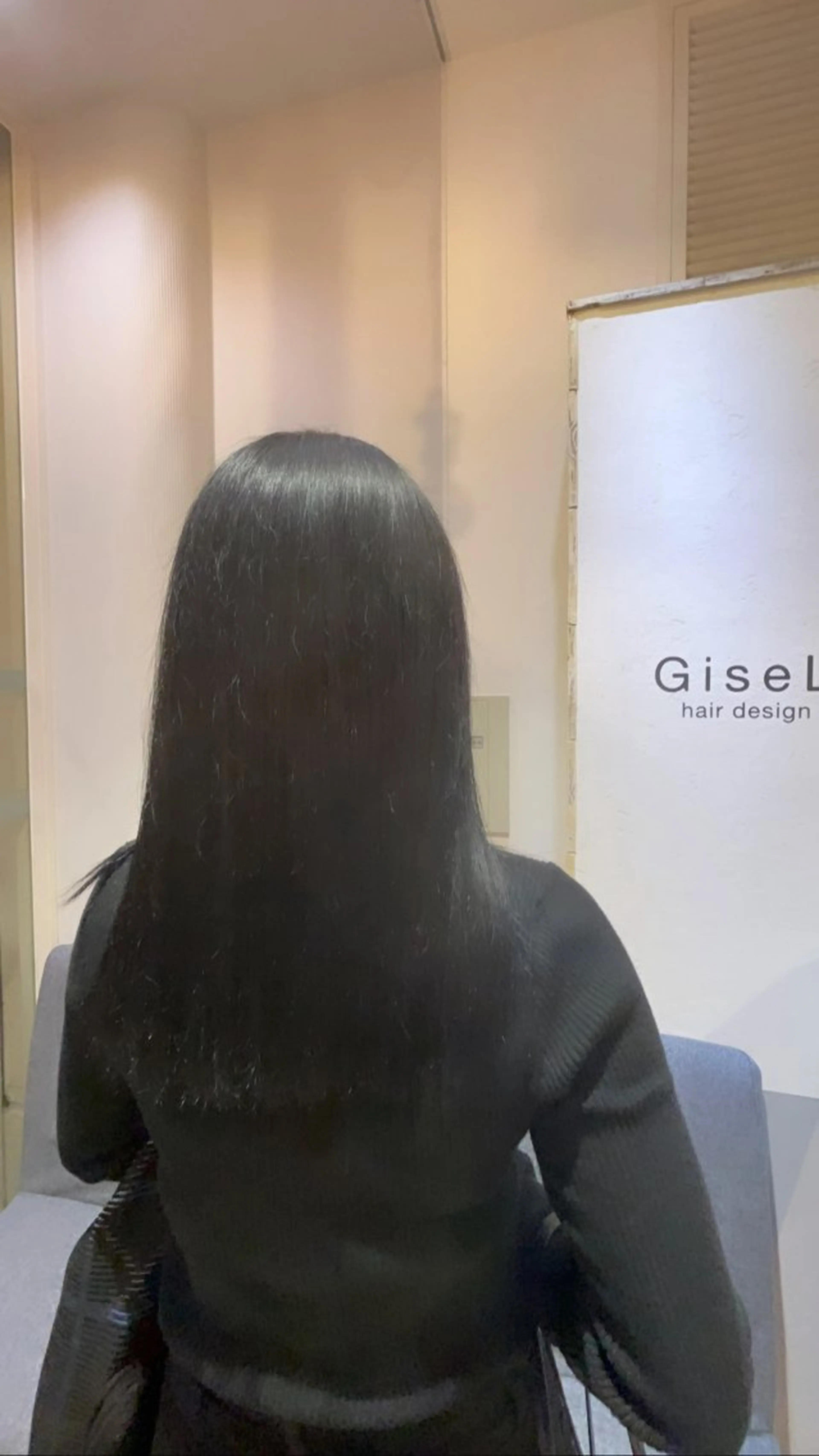 ロング カワクボ ミカのヘアスタイル