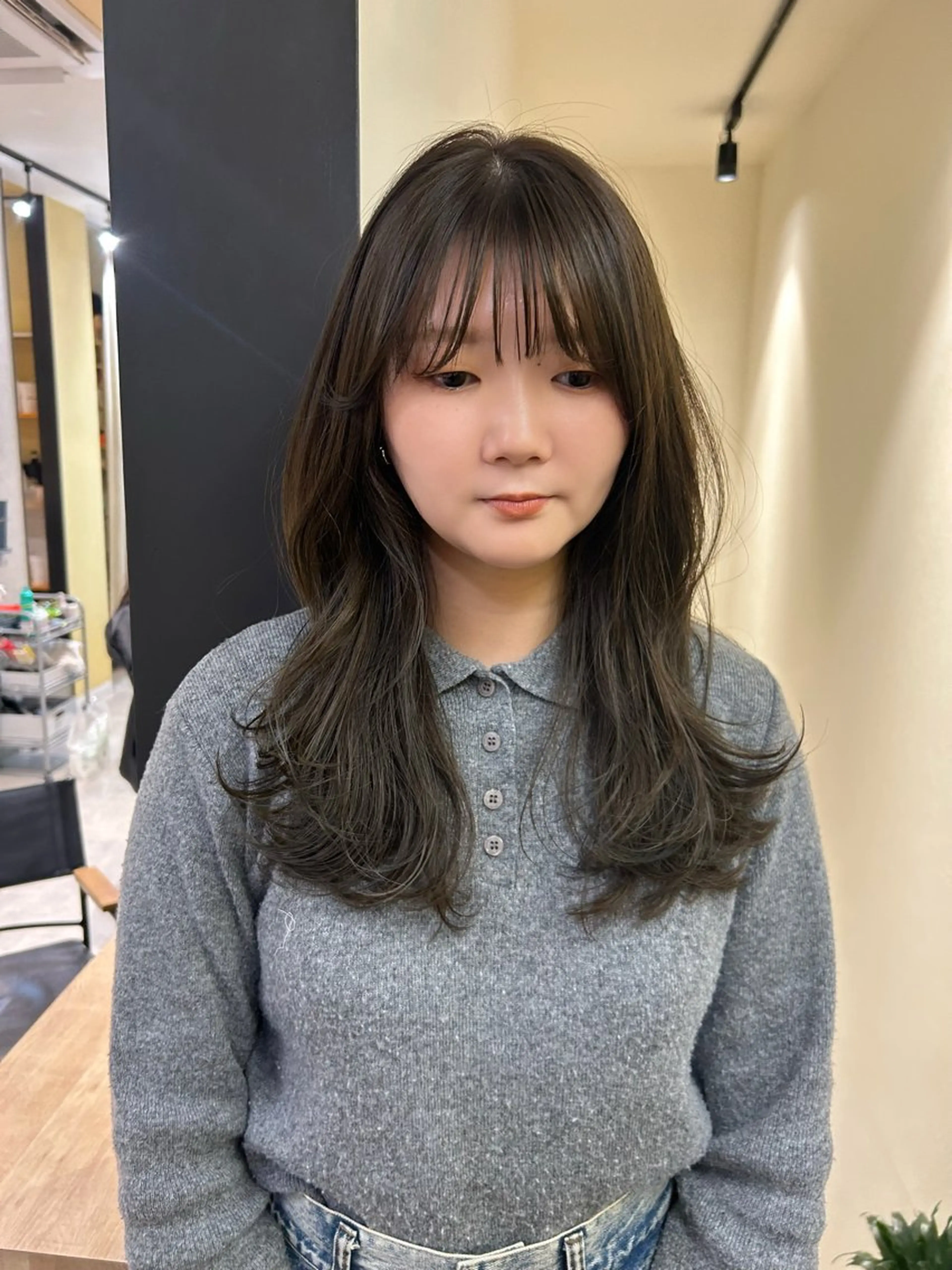 ロング カラー ベージュカラー 透明感カラー オリーブベージュ カット ヘアカラー トリートメント hub hair レイヤー/透明感のヘアスタイル