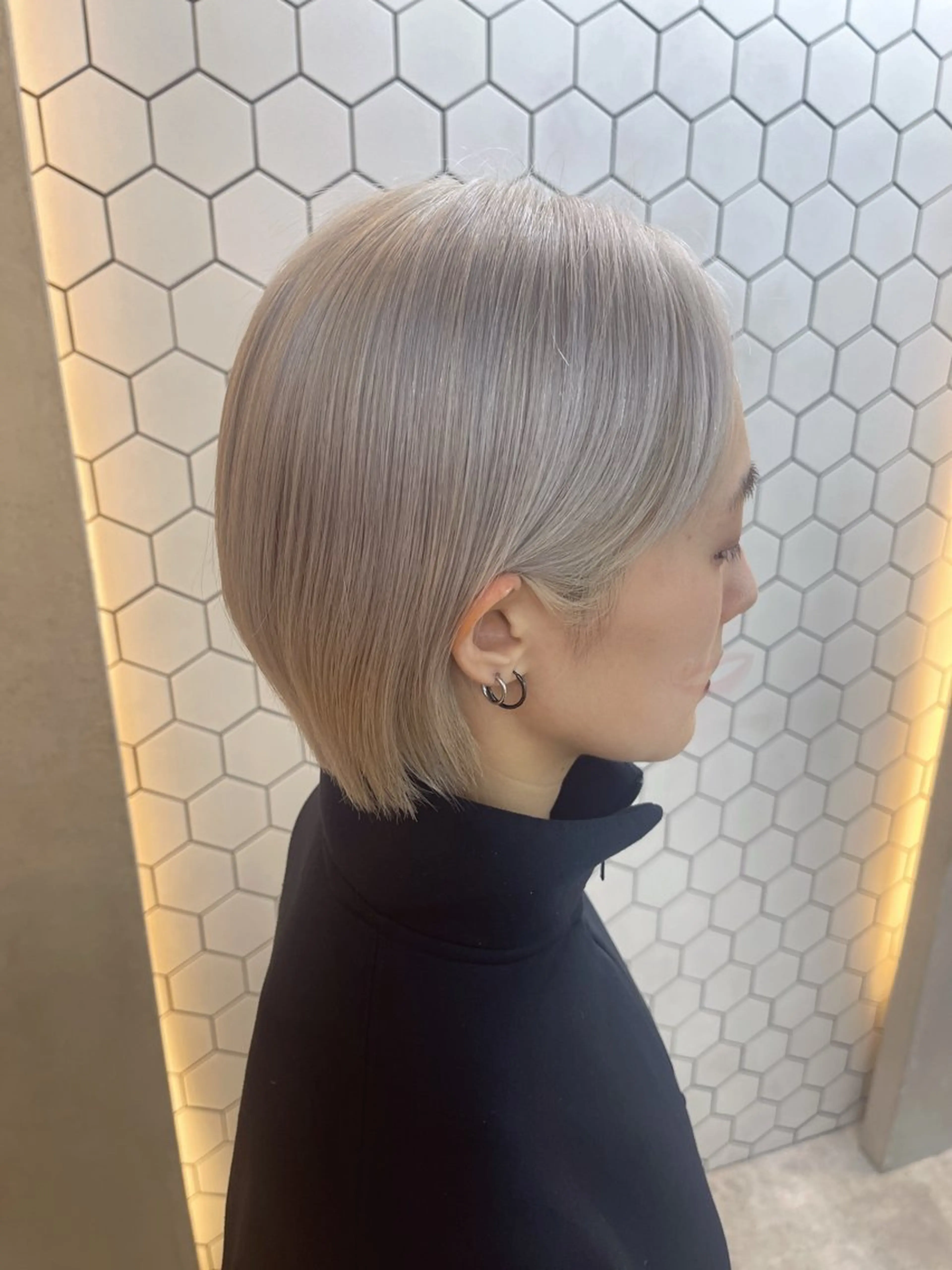 カラー TENSHO 原宿　ハイトーンのヘアスタイル