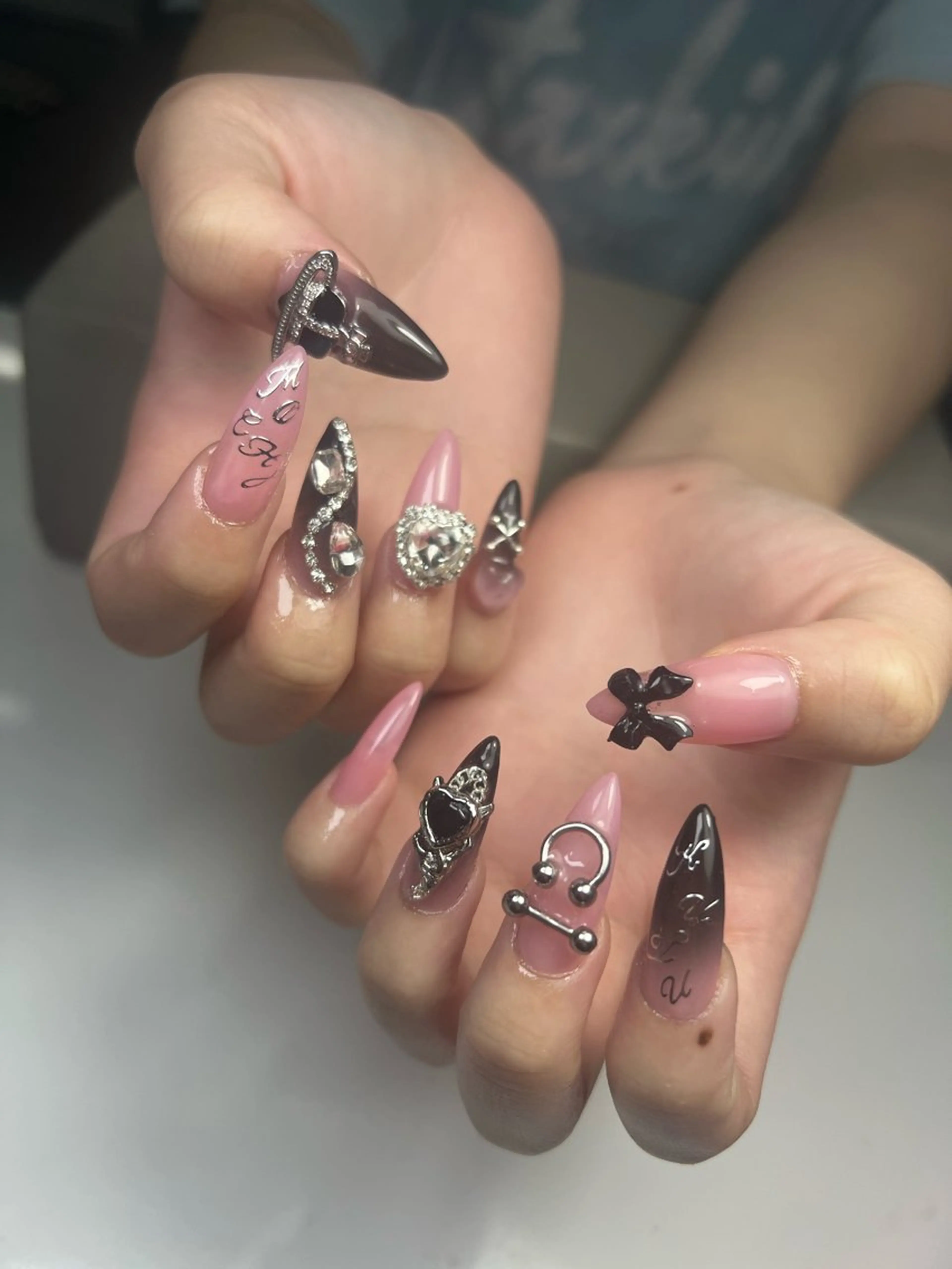 ネイル ハンドネイル Nail Salon L'arc所属・💊大阪/南船場 monica🧠のネイルデザイン