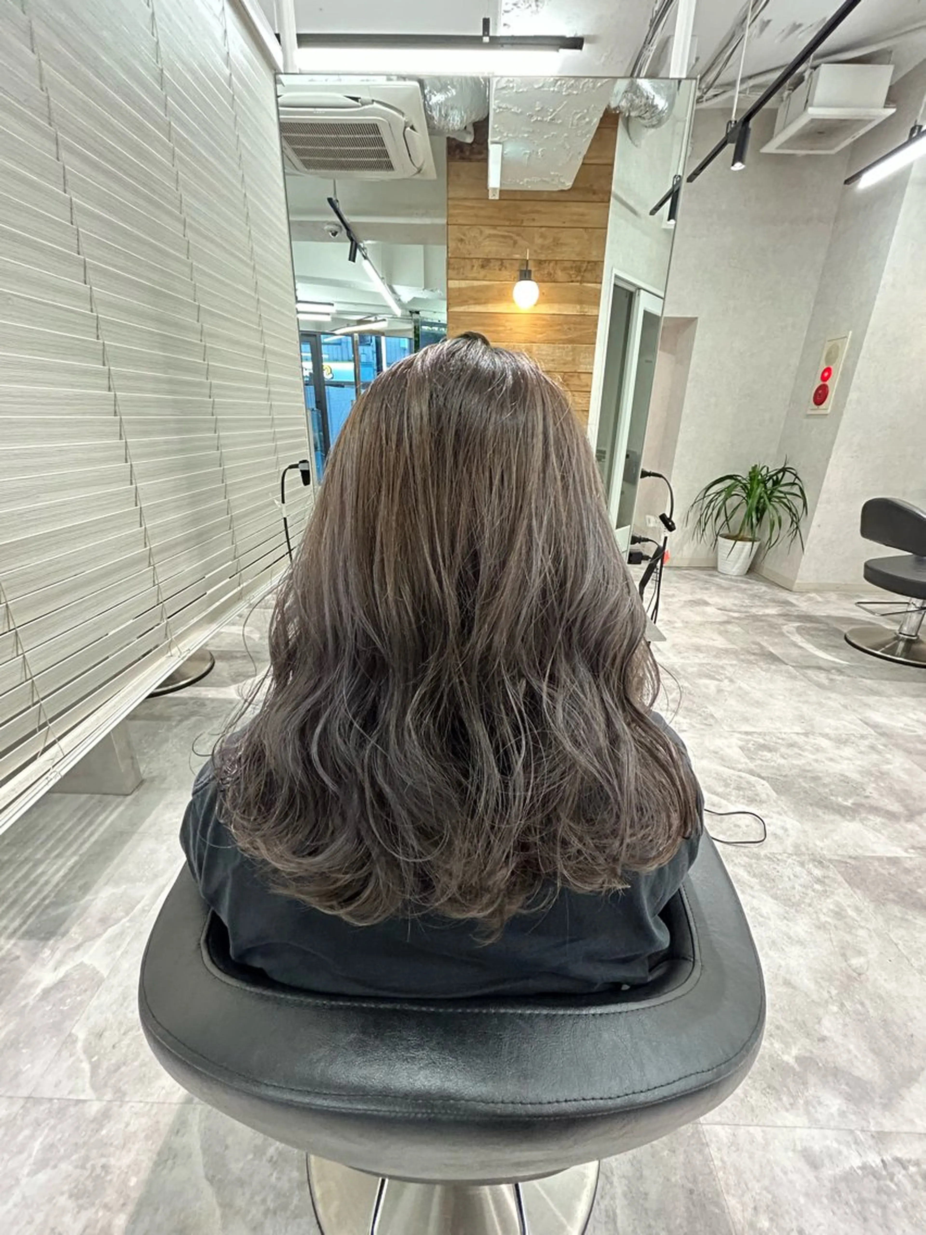 カラー HAIR＆MAKE EARTH元住吉所属・髪質改善 特化掛川大輝のヘアスタイル