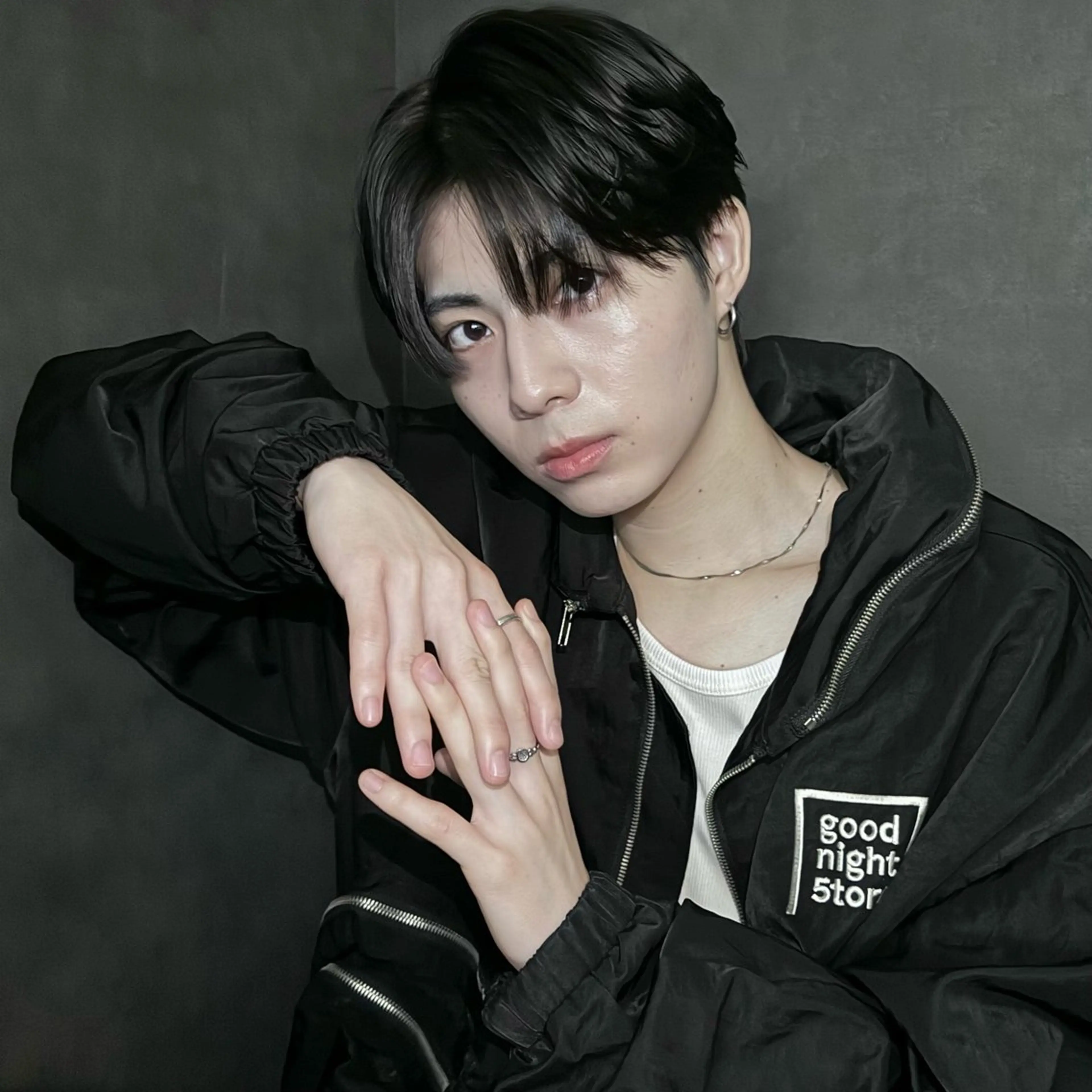 メンズ excia渋谷所属・曲がる縮毛矯正 センターパート/翼のヘアスタイル