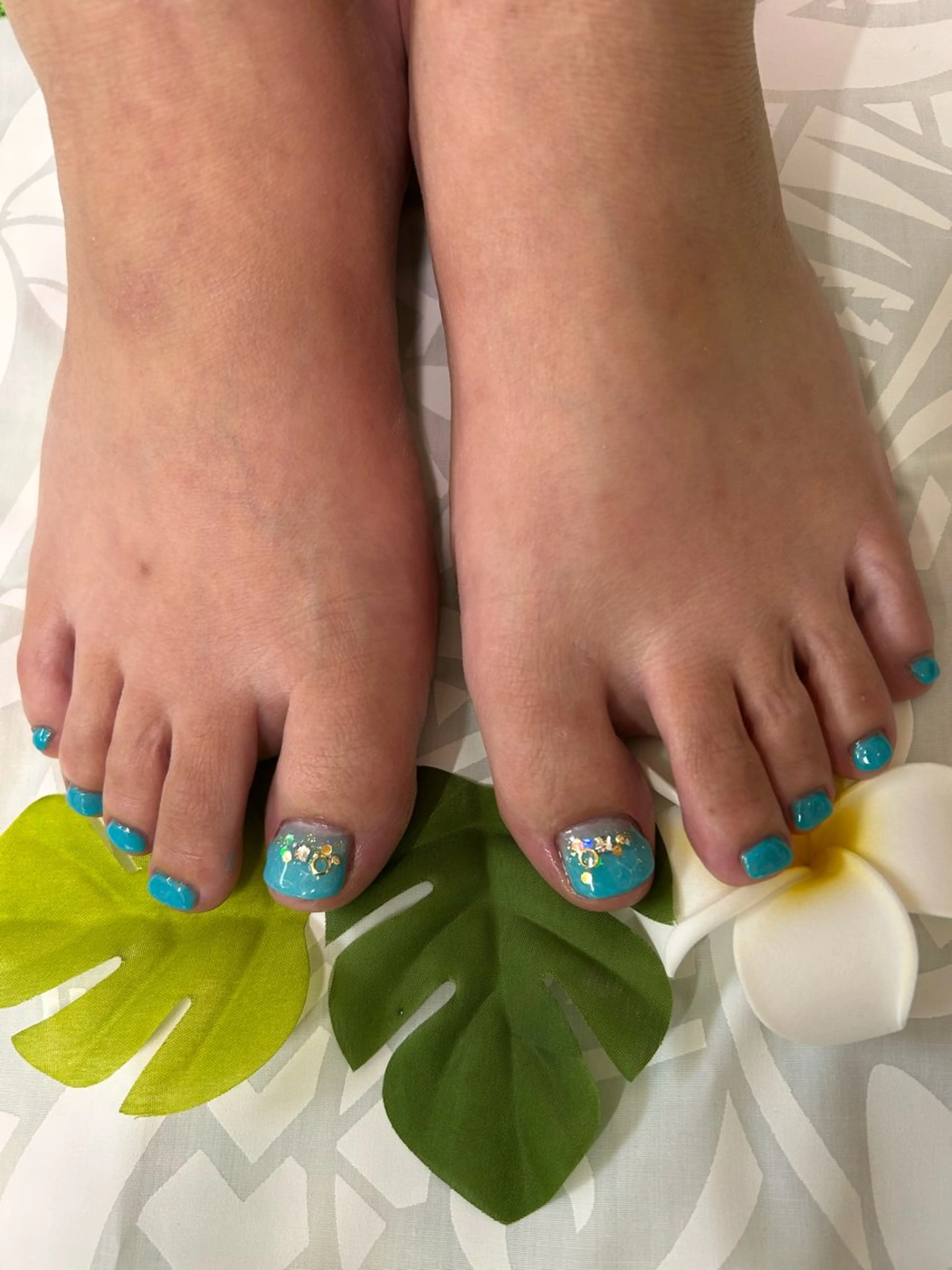 フットネイル🦶✨　　　　　　　　　　　　　　　　　　　アート2本➕オフ➕ケアー込みの写真