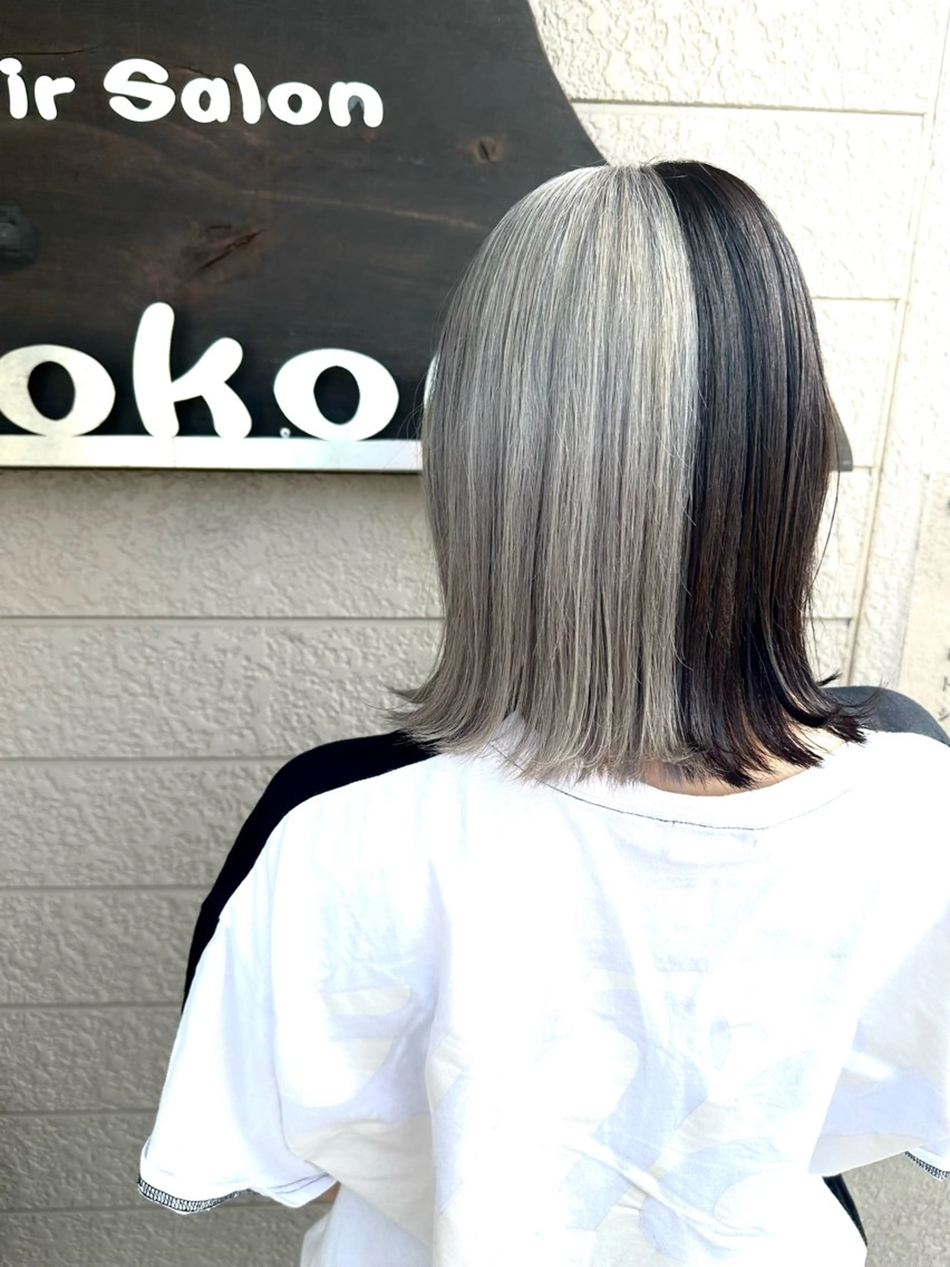 ミディアム カラー ベージュカラー ブラウンカラー ダークブラウン ツートーンカラー ホワイトベージュ beautySalon Kokomi所属・きくだ えれなのヘアスタイル