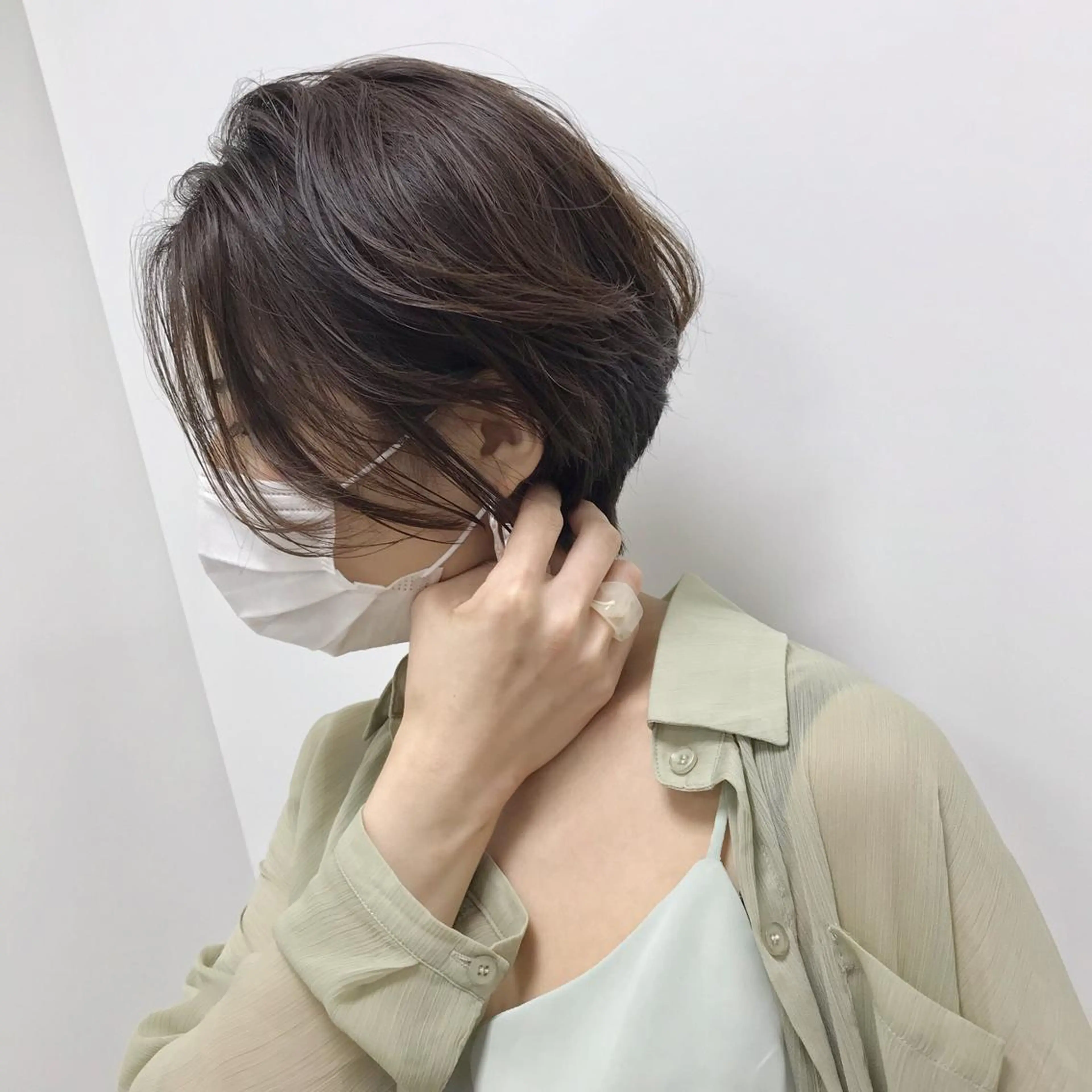 ショート カラー ハンサムショート ショートヘア HARUNA🤍 色持ち良いツヤ髪のヘアスタイル