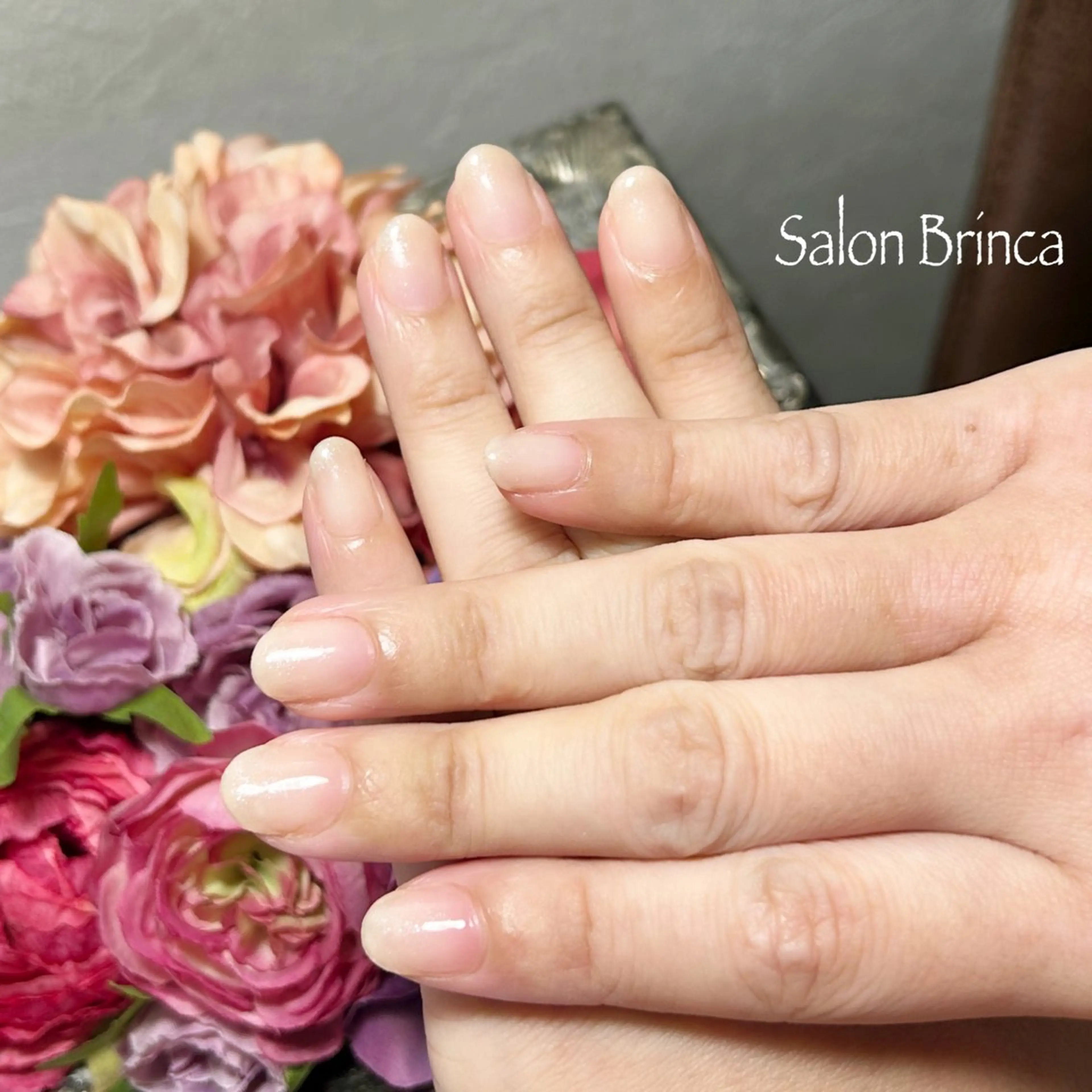 ネイル ジェルネイル グラデーション ラメ(グリッター) オフィスネイル Salon Brinca所属・Salon Brinca 中村のネイルデザイン