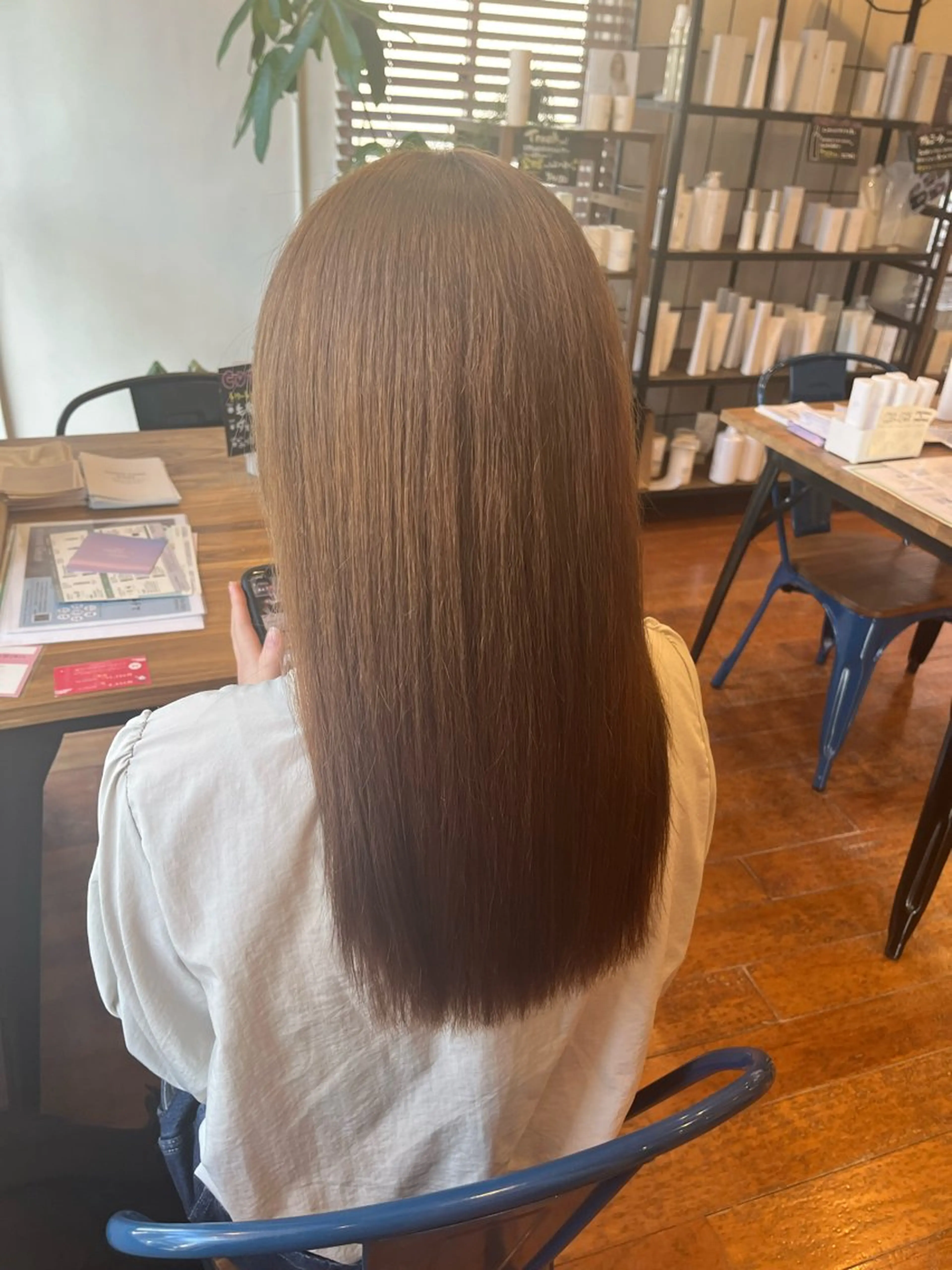 カラー SUGAR ／ムトウマリンのヘアスタイル