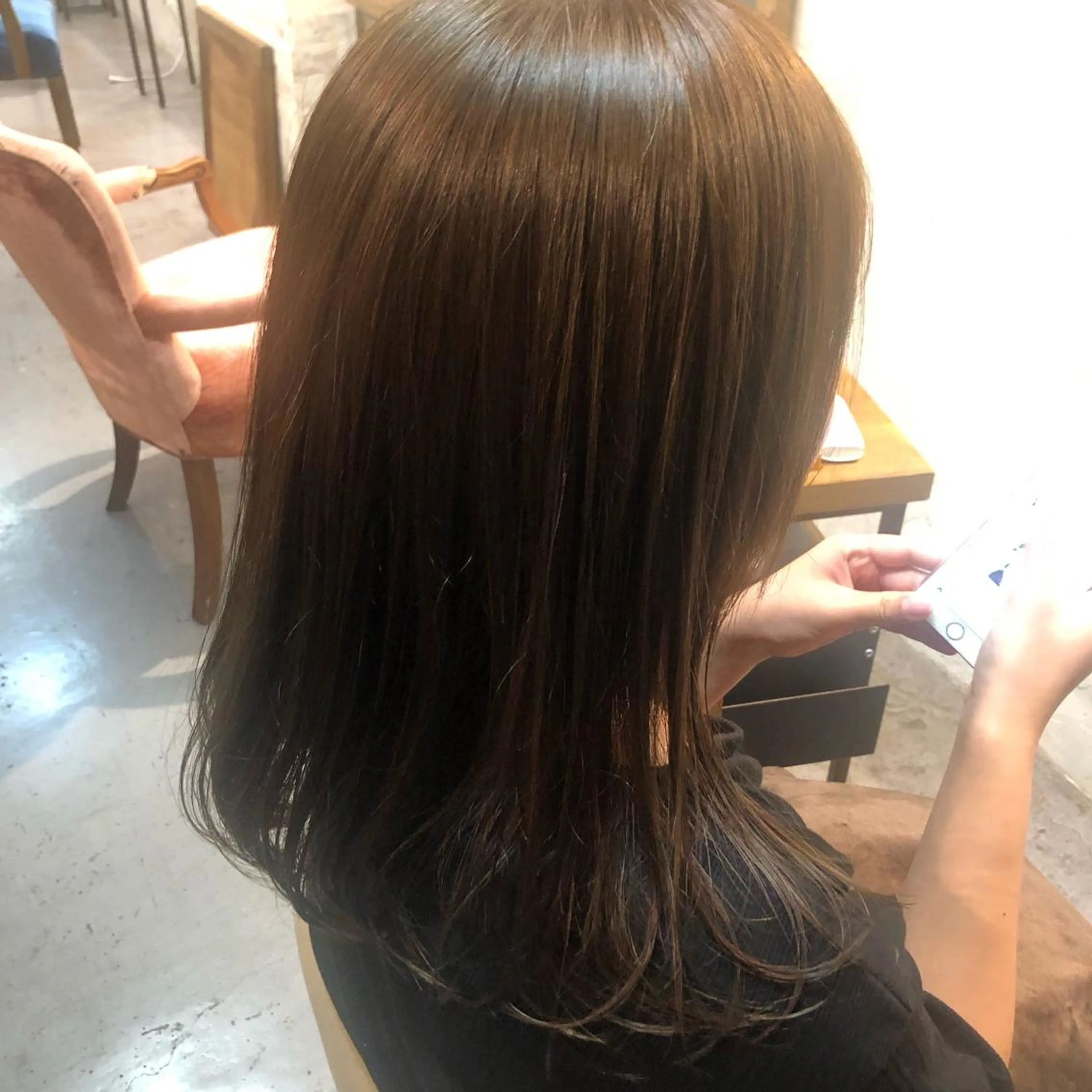 ロング カラー riff design labo所属・橋本 実奈美のヘアスタイル