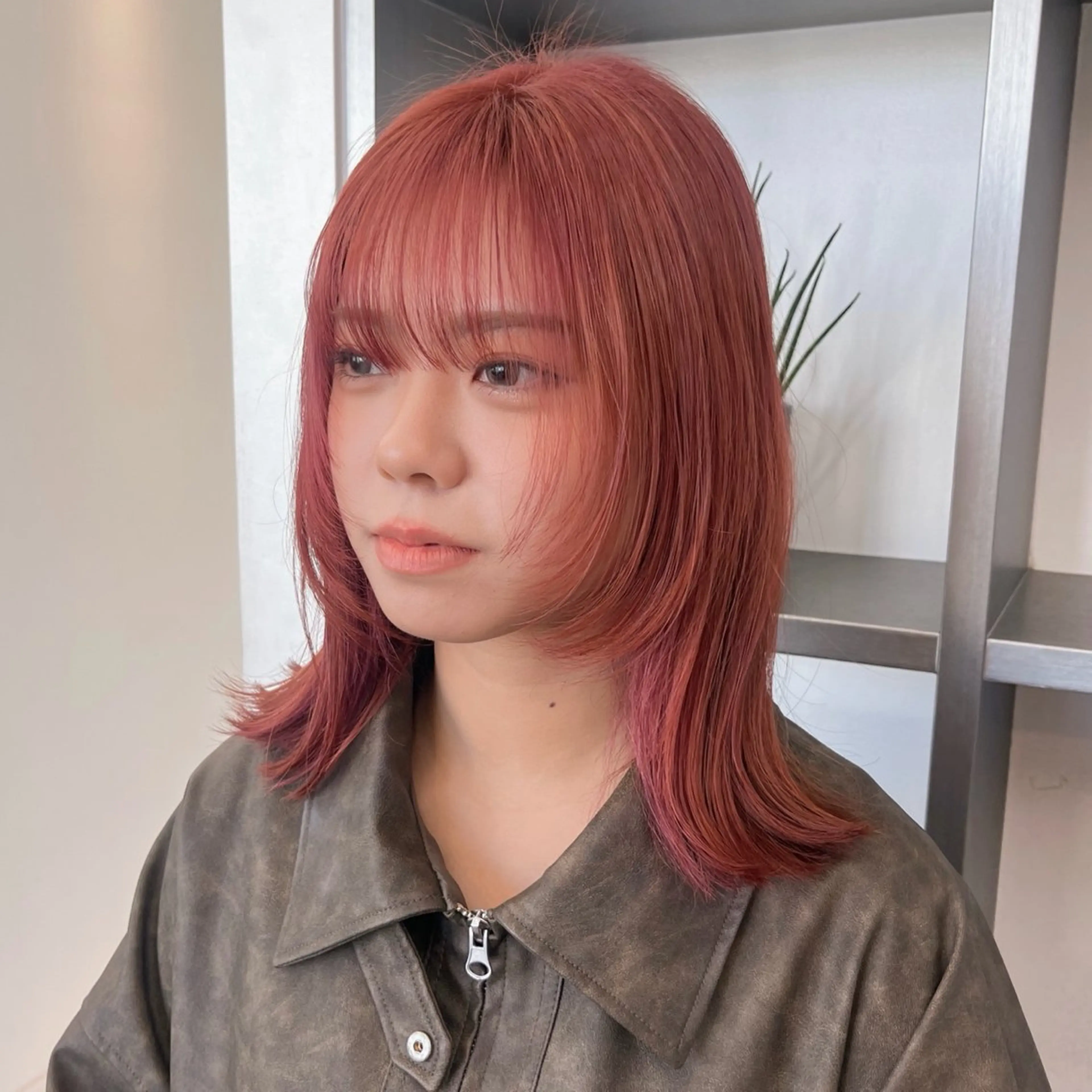 ミディアム カット ヘアカラー トリートメント 🍒暖色✖️レイヤー ／Haruna🍒のヘアスタイル