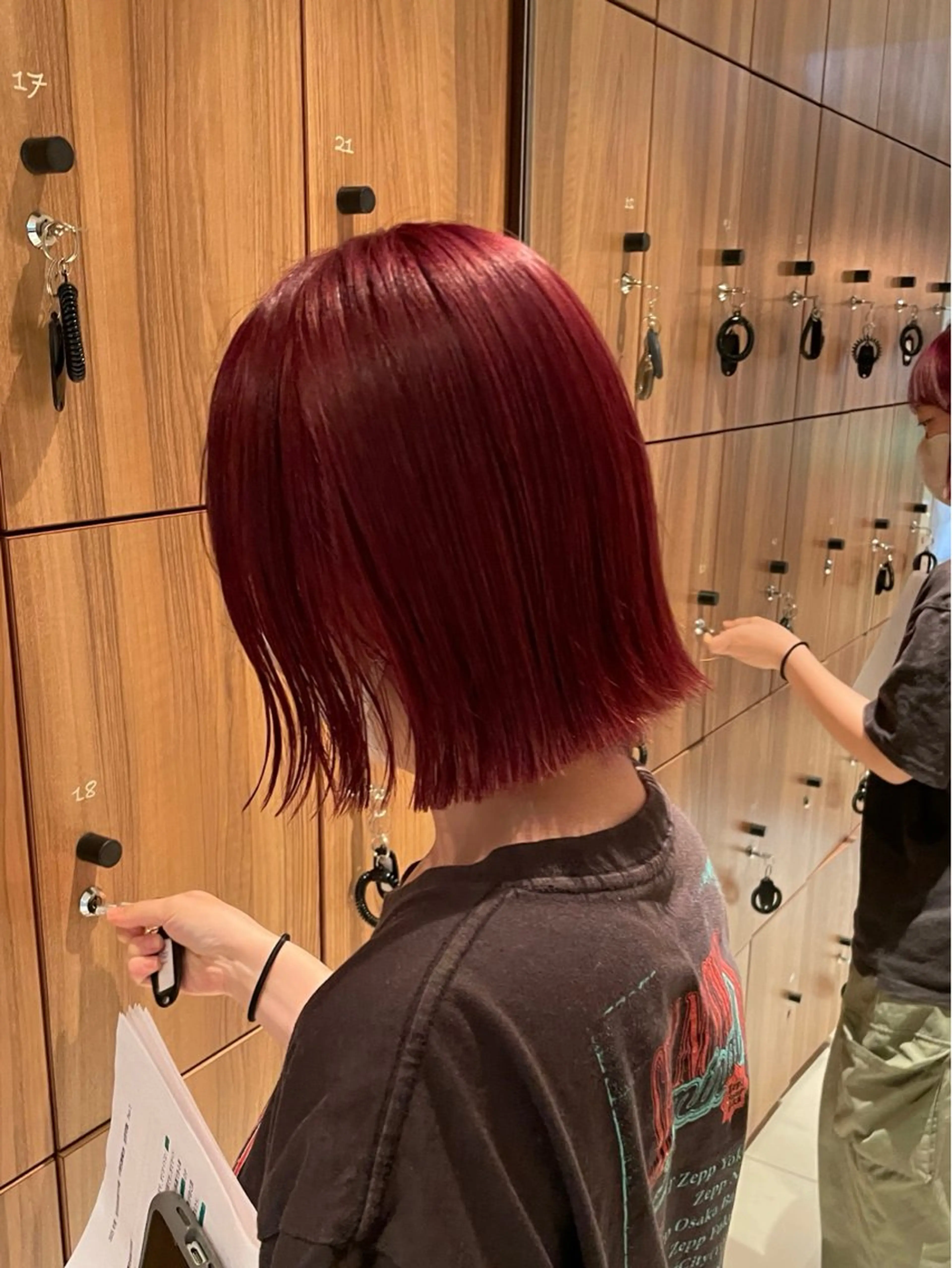 ミディアム カラー ブリーチ ボブ カット ヘアカラー トリートメント 縮毛矯正/レイヤー /ひかるのヘアスタイル