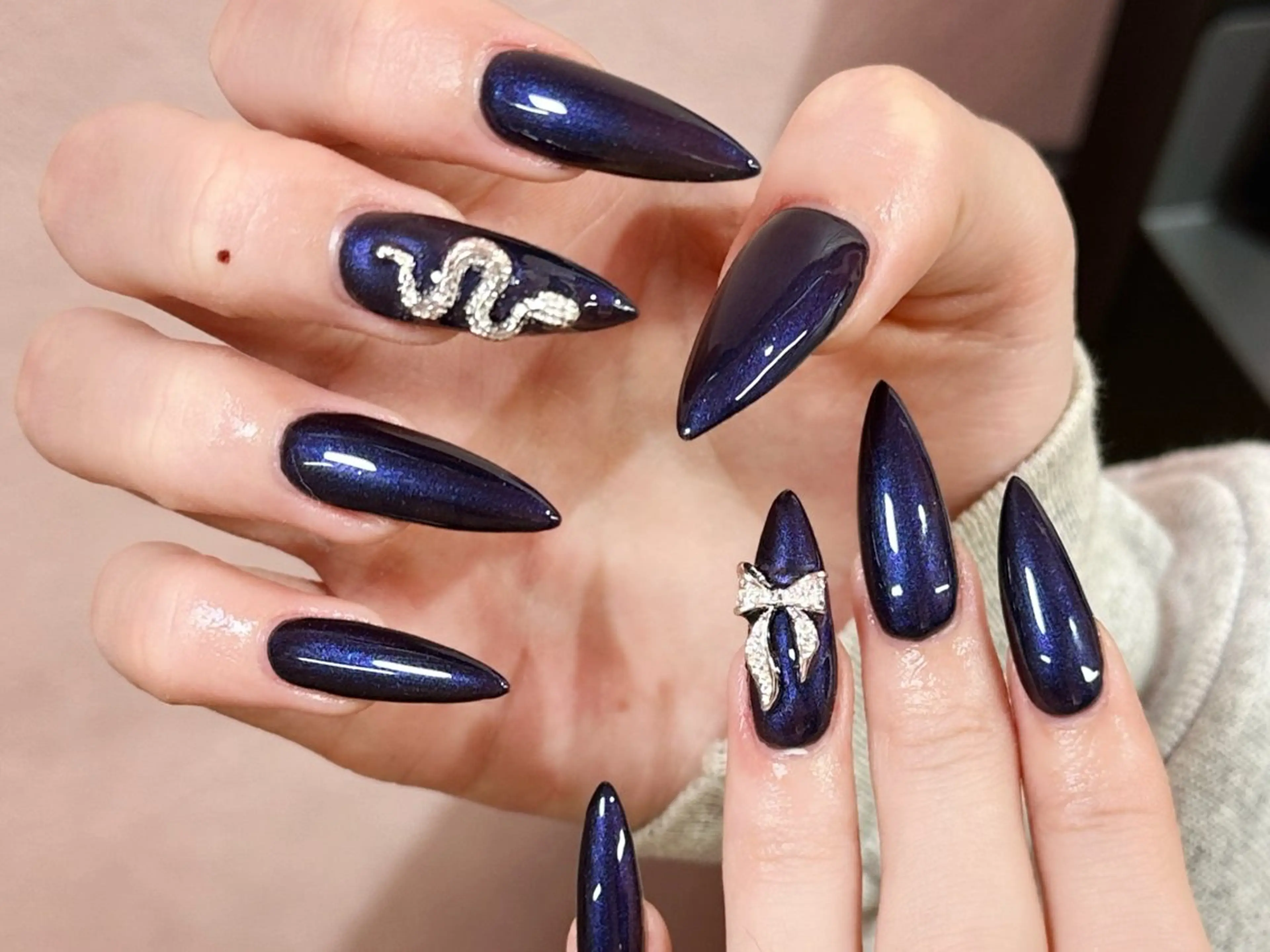 ネイル ブルー ハンドネイル ハンドケア darkhoney 池袋💅のネイルデザイン