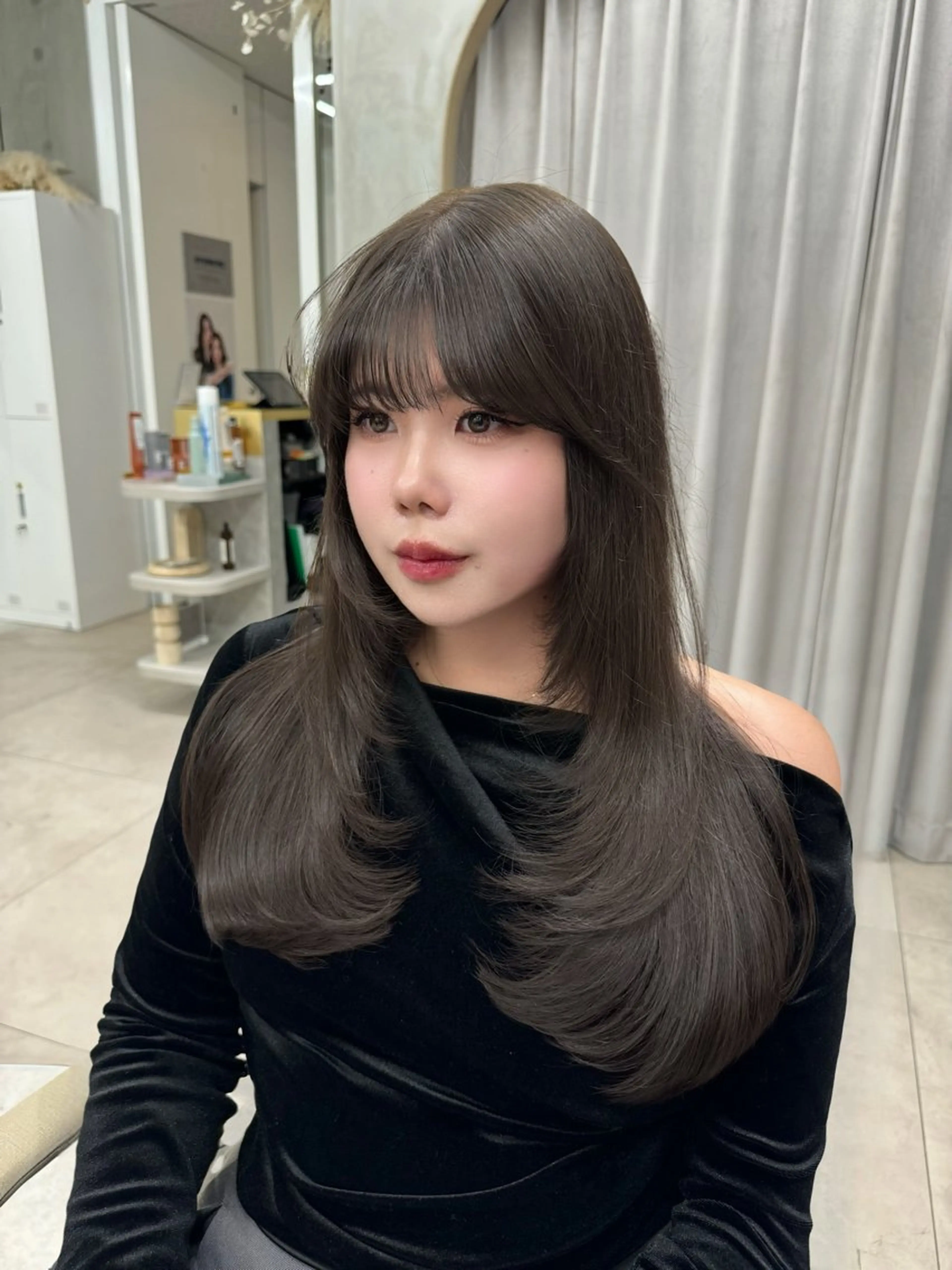 ロング 𝘚𝘦𝘫𝘶𝘯 レイヤー/水光カラーのヘアスタイル