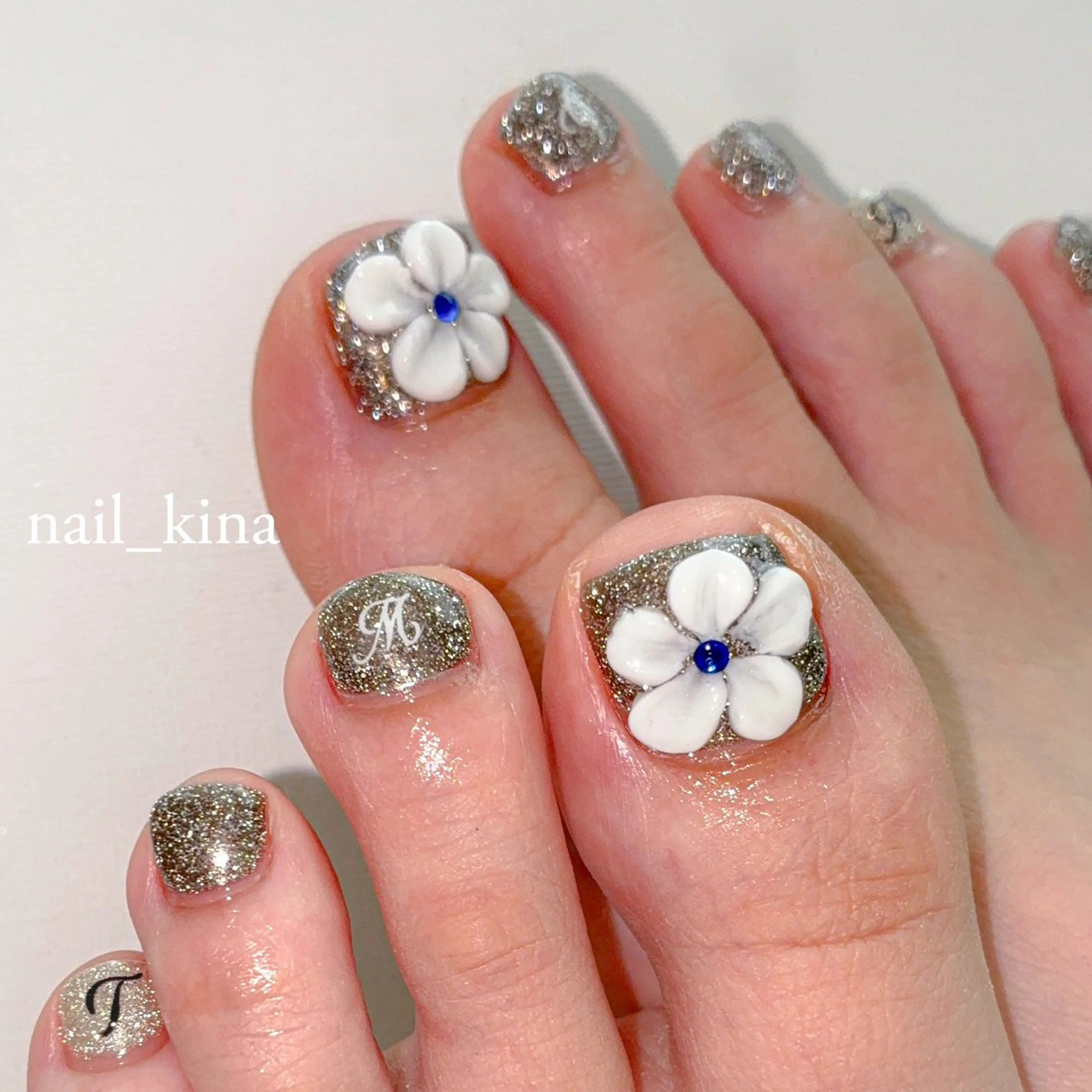 ネイル フラッシュネイル フラワーネイル フットネイル ぷっくりネイル 夏ネイル フットネイル nail_ kinaのネイルデザイン