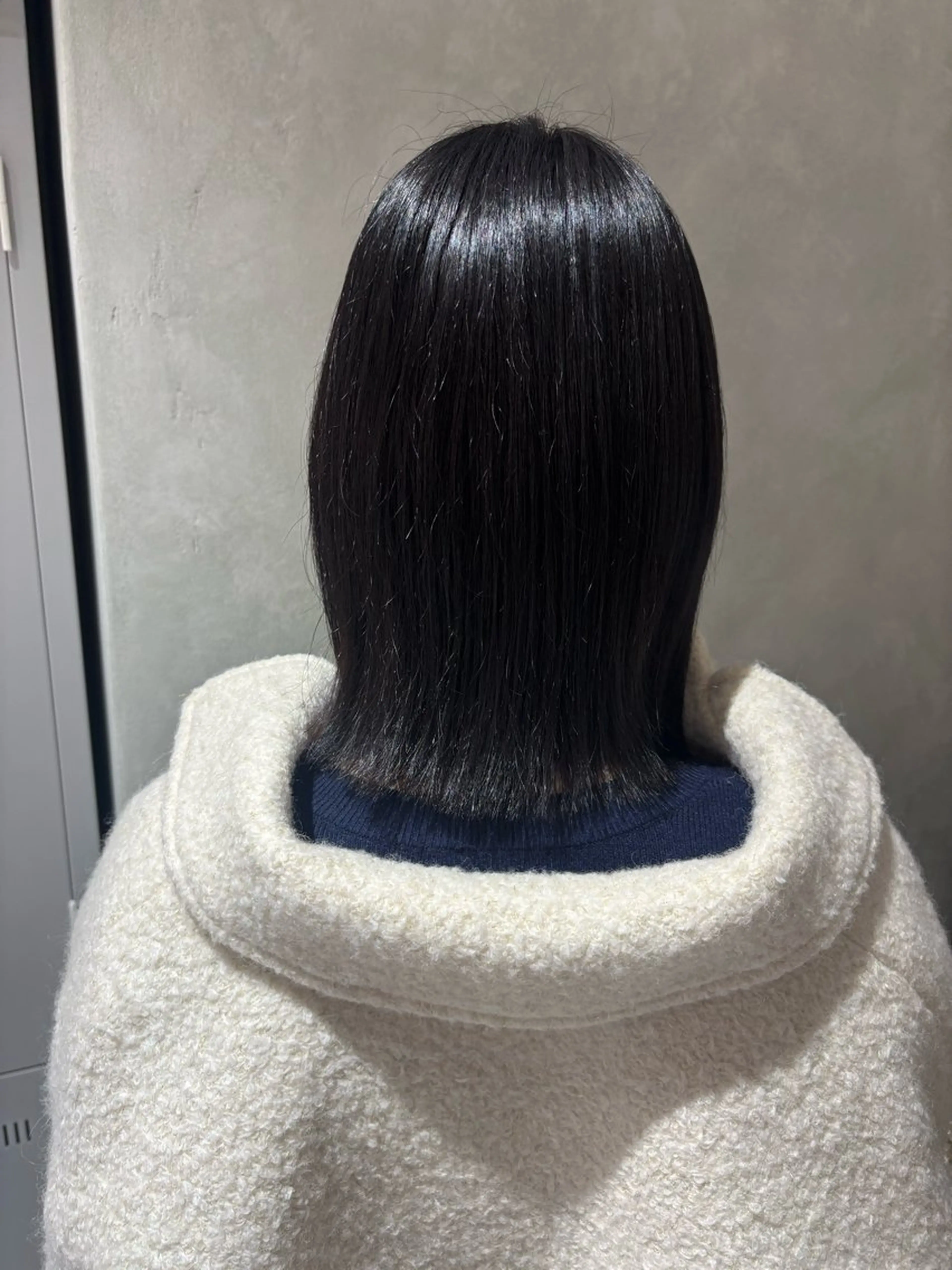 ミディアム 切りっぱなしボブ ボブ カット ヘアカラー 大久保 愛のヘアスタイル