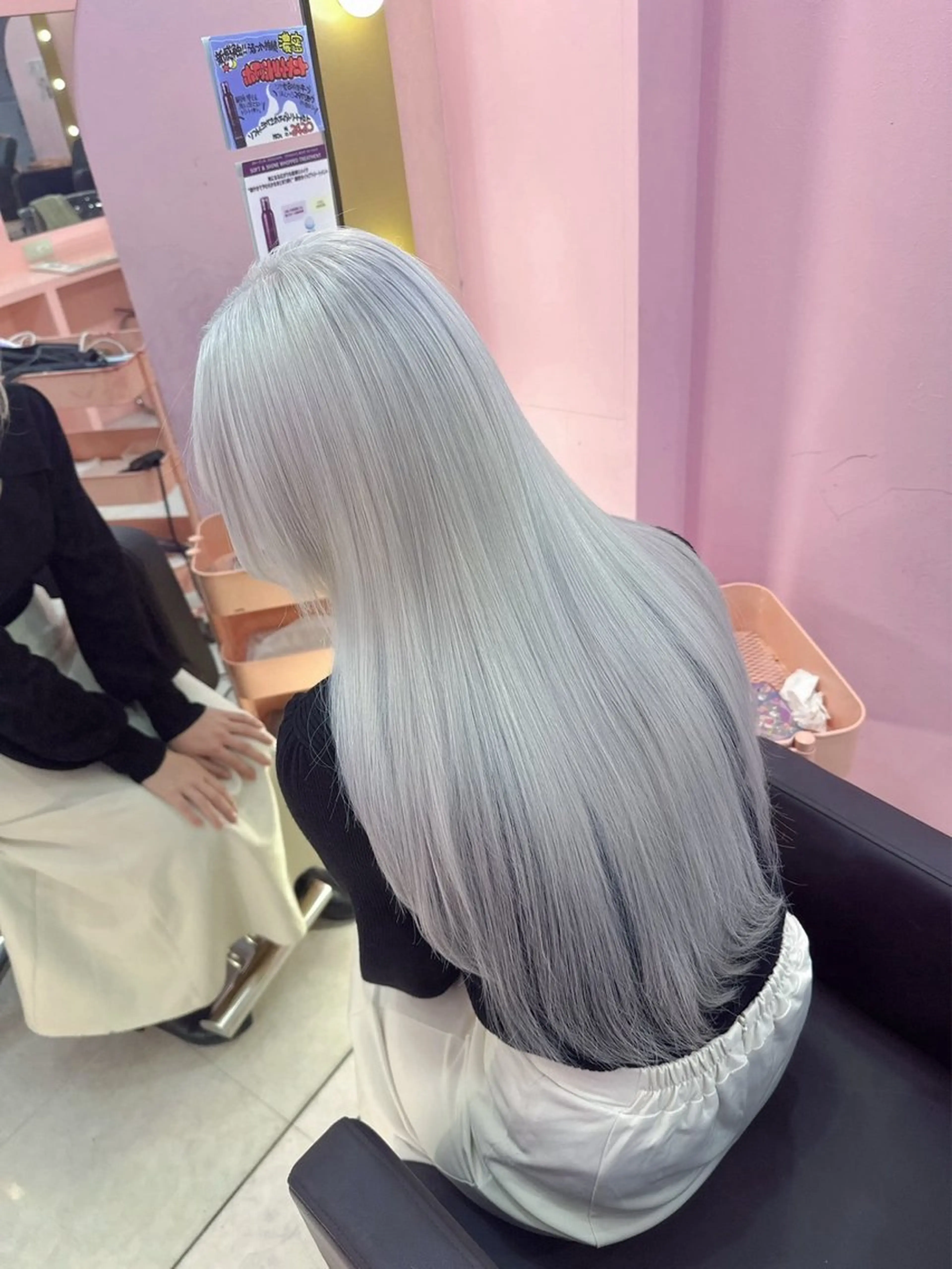 セミロング カラー アッシュ アッシュグレー ベージュカラー ブリーチ ブロンド ピンク🎀ブロンド 💎ハイトーン/大和のヘアスタイル