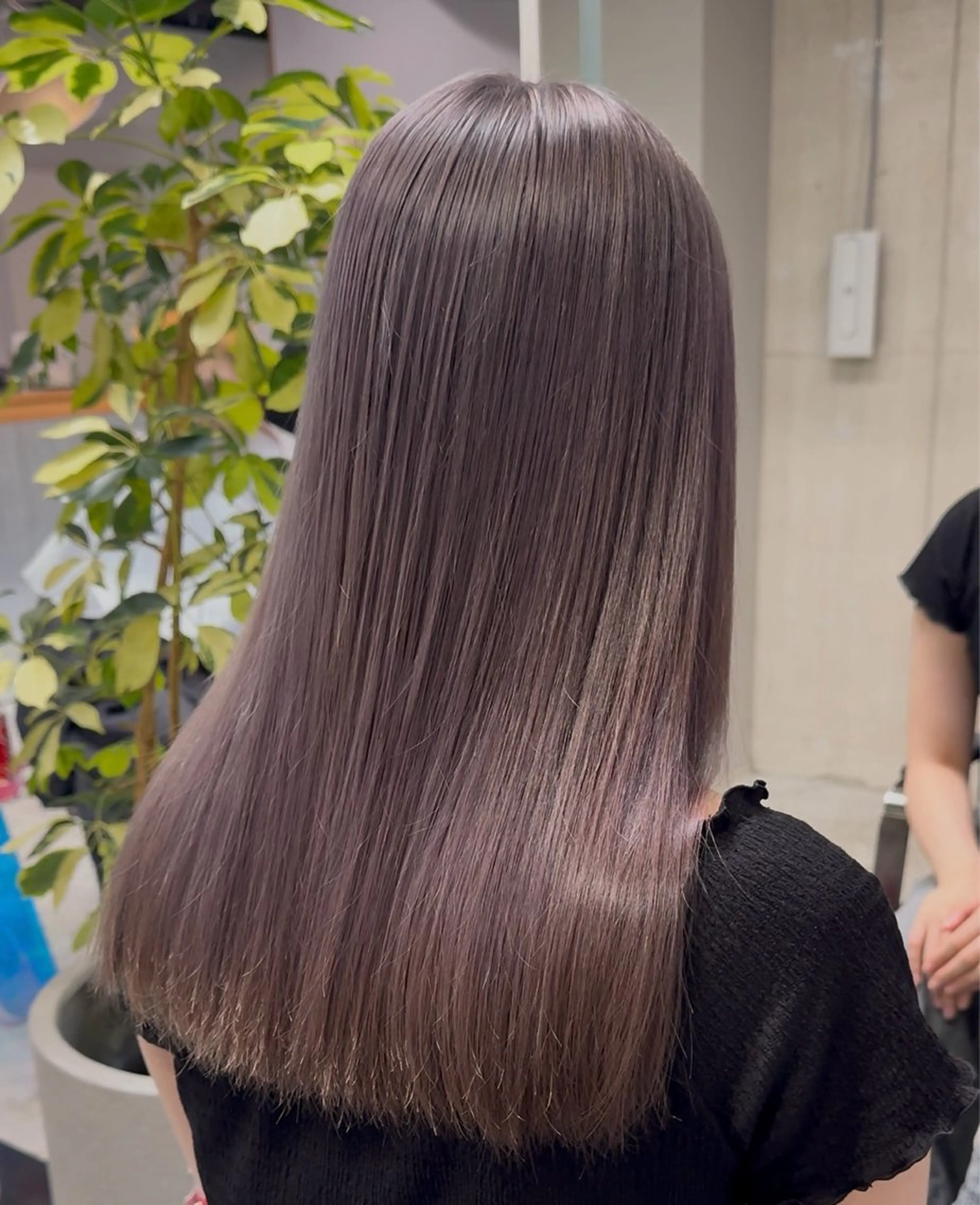 セミロング パープルカラー ヘアカラー EDeN Reaのヘアスタイル